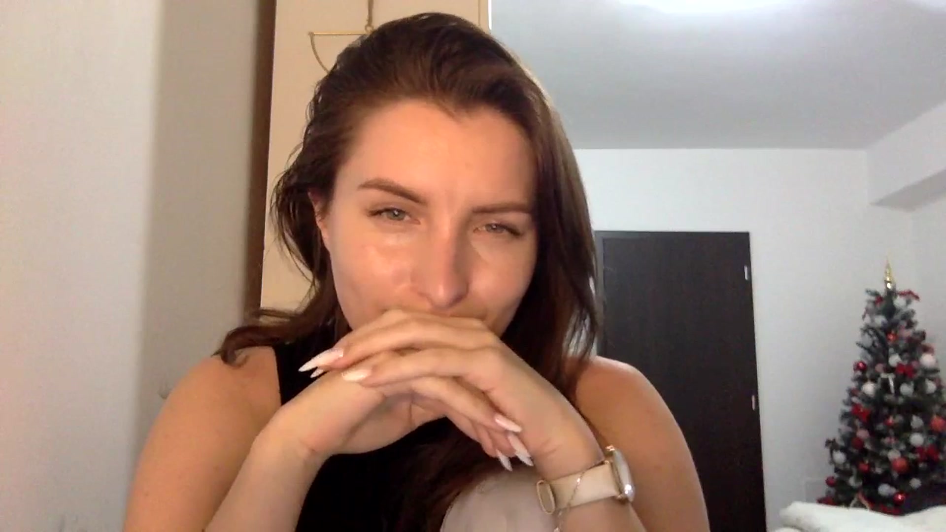 Gallery image thumbnail from EmilyRosier's myfreecams stream on, 03/10/2024, 19:39 image 14 of 20