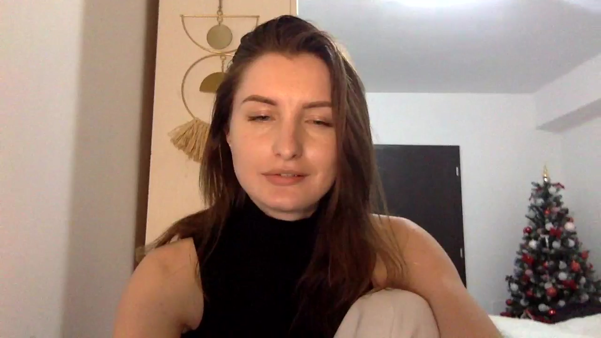 Gallery image thumbnail from EmilyRosier's myfreecams stream on, 03/10/2024, 19:39 image 1 of 20