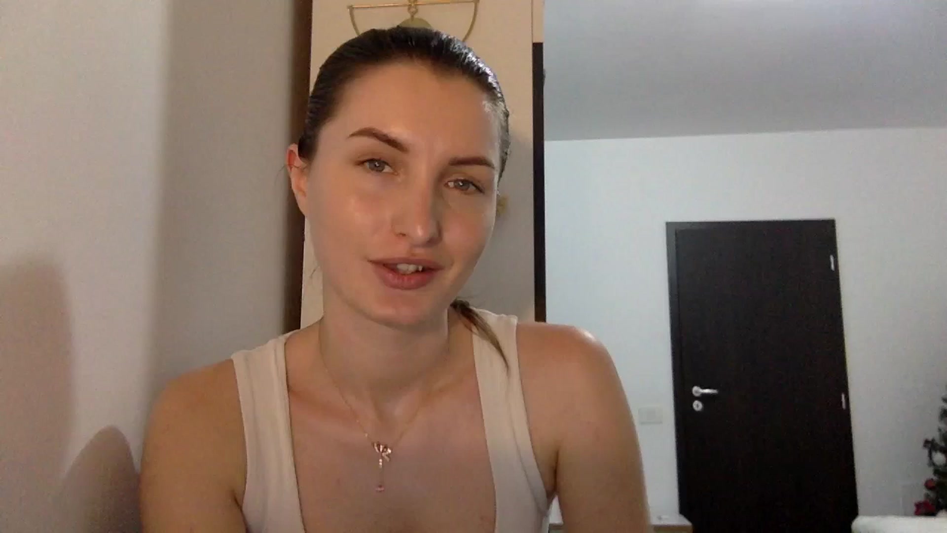 Gallery image thumbnail from EmilyRosier's myfreecams stream on, 03/12/2024, 20:59 image 1 of 20
