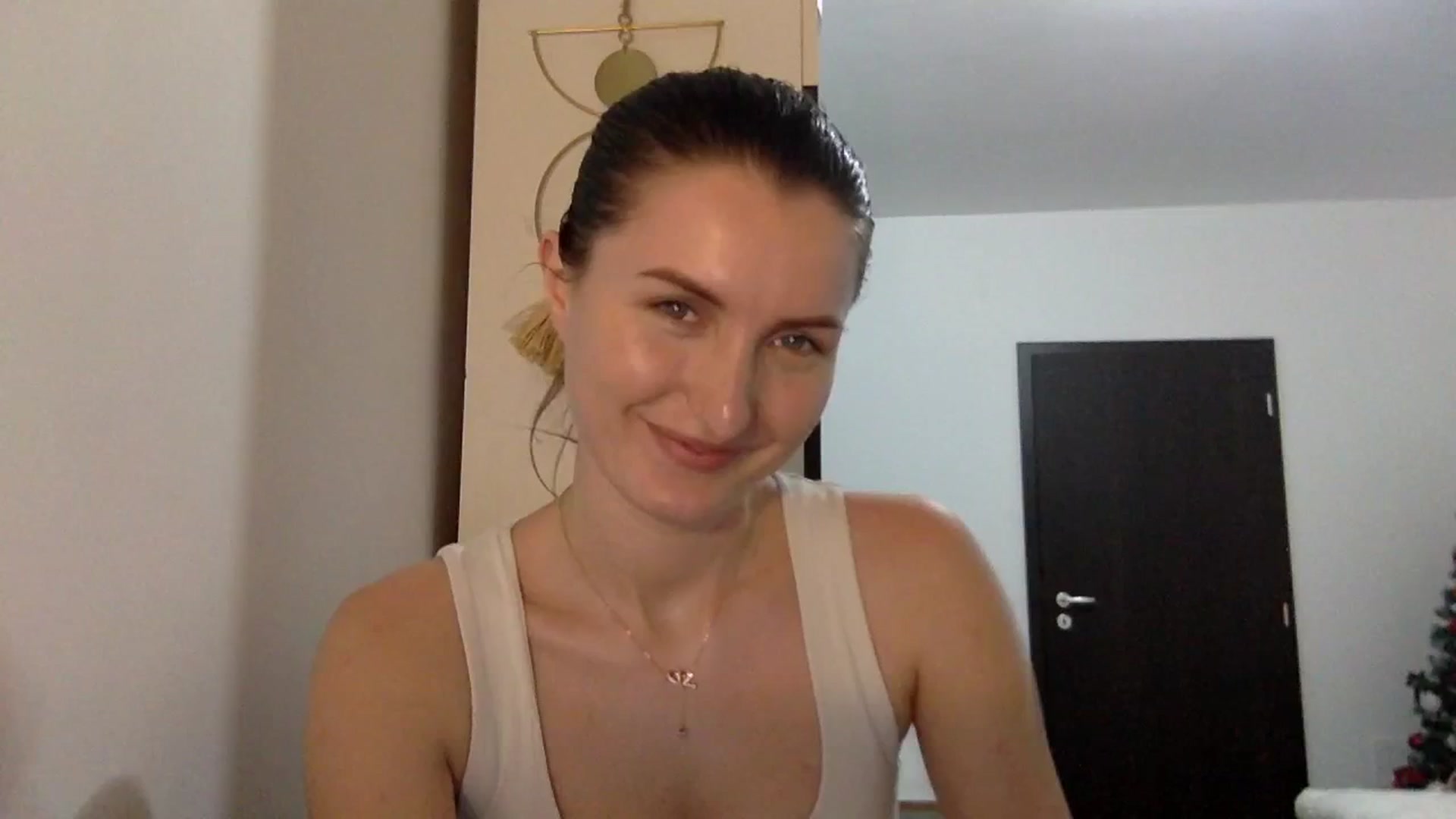 Gallery image thumbnail from EmilyRosier's myfreecams stream on, 03/12/2024, 20:59 image 9 of 20