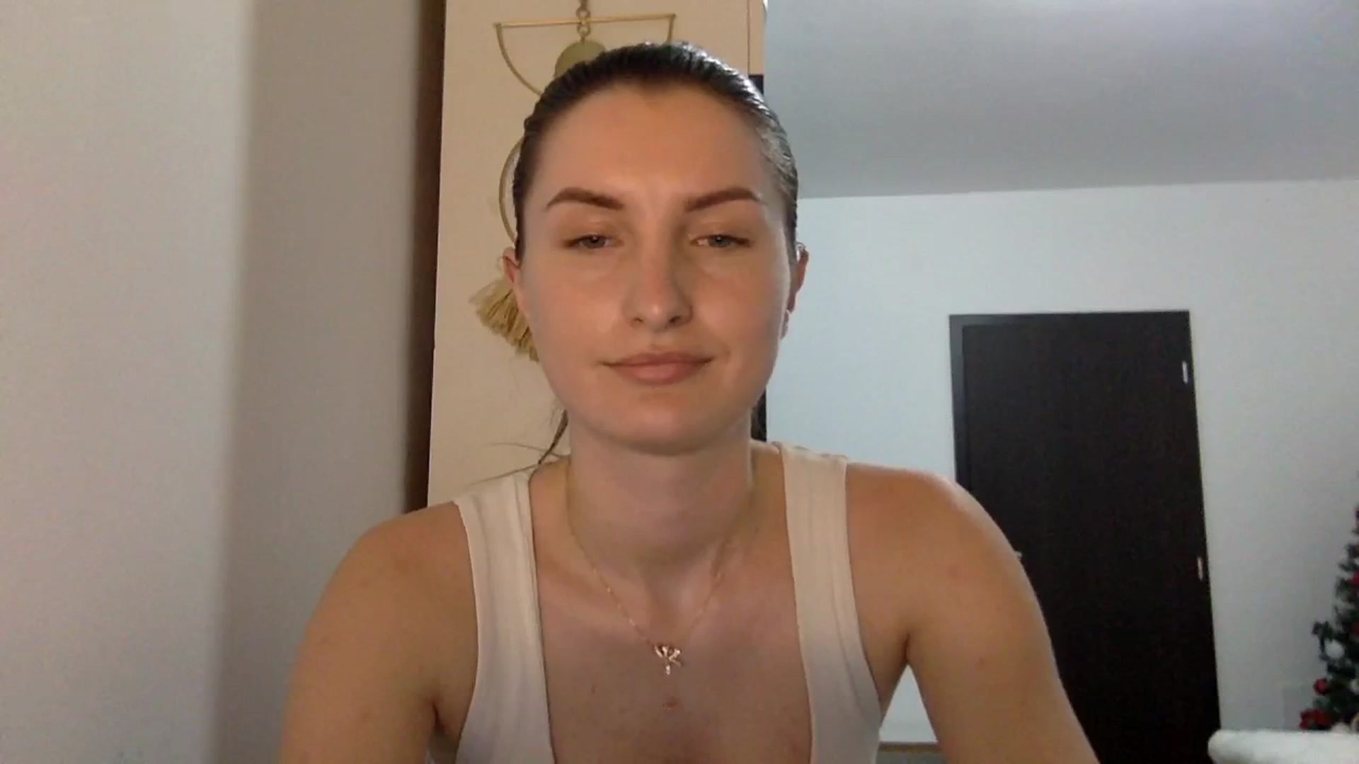 Gallery image thumbnail from EmilyRosier's myfreecams stream on, 03/12/2024, 20:59 image 14 of 20