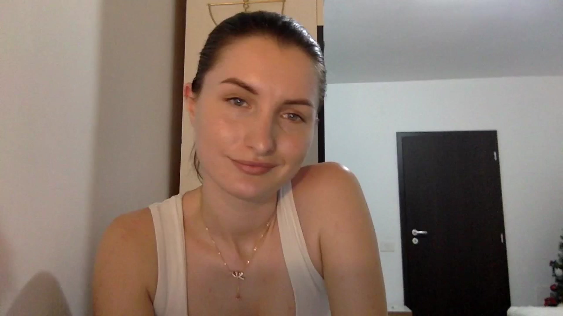 Gallery image thumbnail from EmilyRosier's myfreecams stream on, 03/12/2024, 20:59 image 3 of 20
