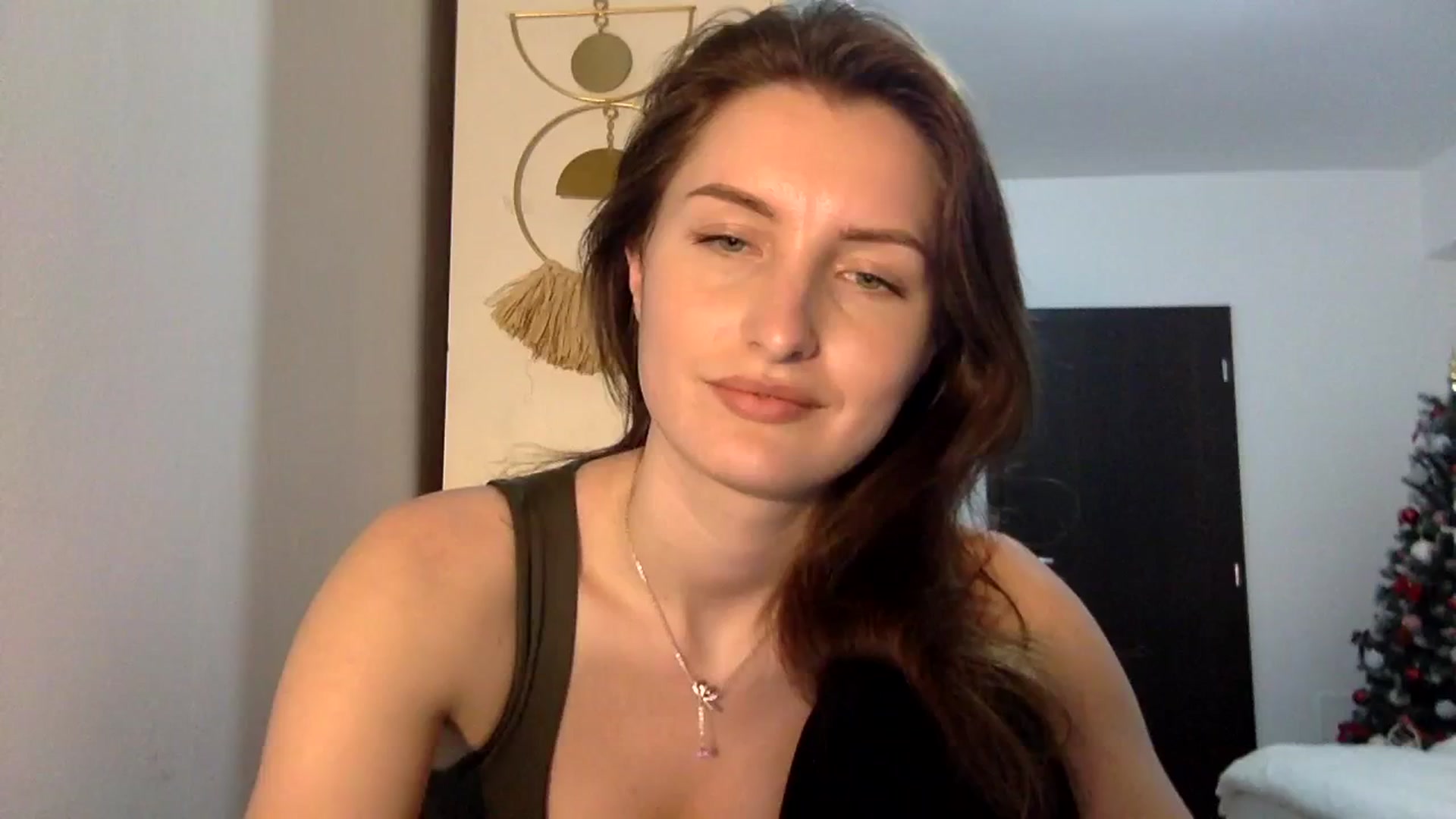 Gallery image thumbnail from EmilyRosier's myfreecams stream on, 03/27/2024, 22:40 image 1 of 20