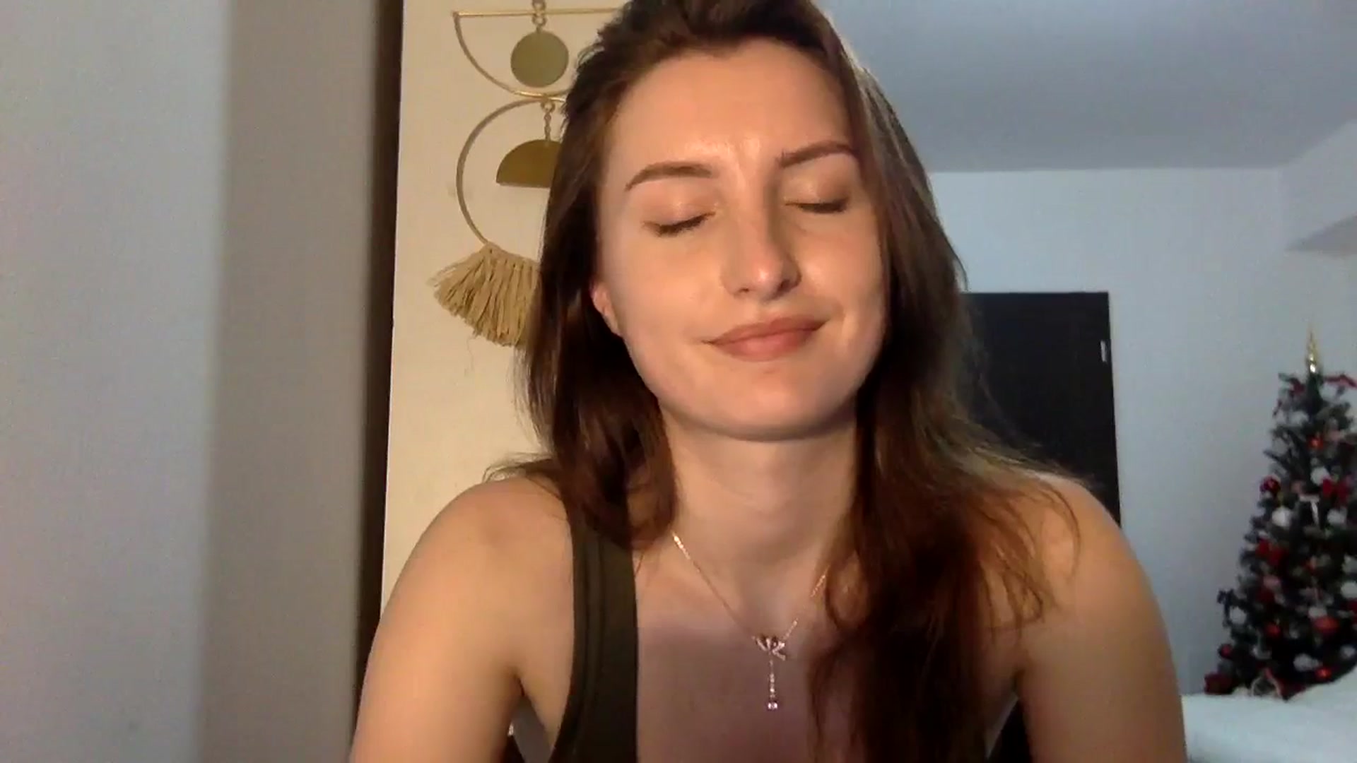 Gallery image thumbnail from EmilyRosier's myfreecams stream on, 03/27/2024, 22:40 image 20 of 20