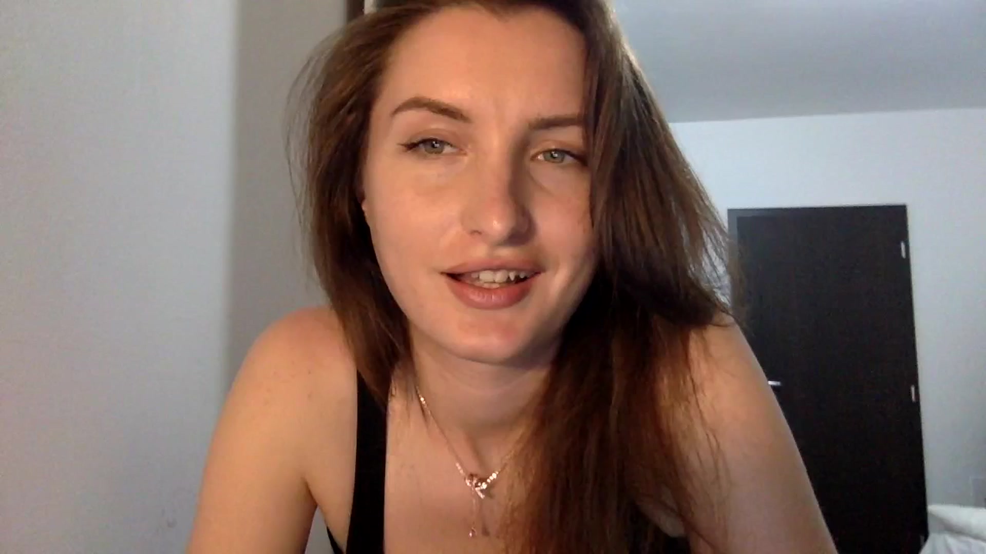 Gallery image thumbnail from EmilyRosier's myfreecams stream on, 03/30/2024, 21:32 image 1 of 20