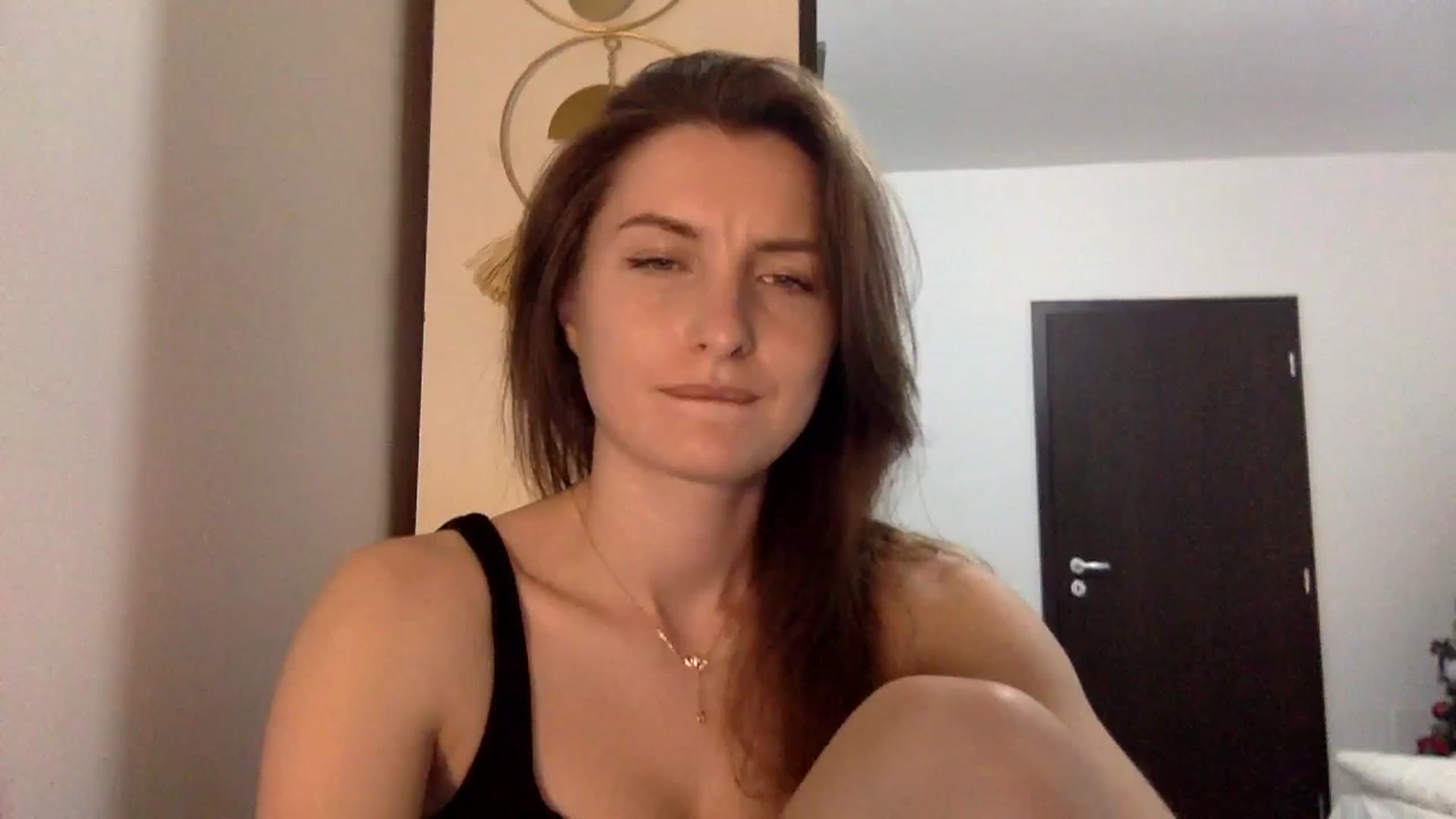 Gallery image thumbnail from EmilyRosier's myfreecams stream on, 03/30/2024, 21:32 image 17 of 20