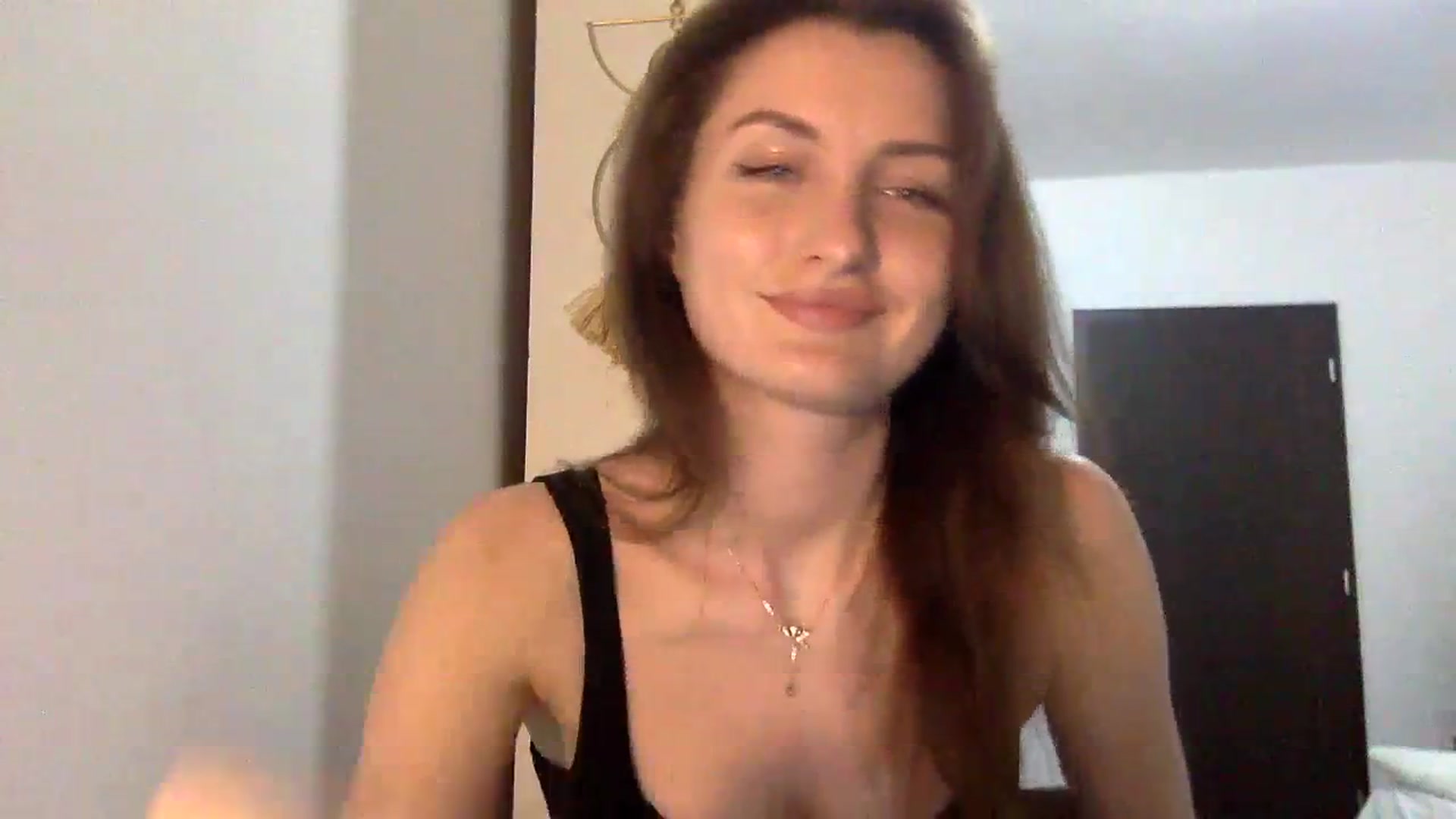 Gallery image thumbnail from EmilyRosier's myfreecams stream on, 03/30/2024, 21:32 image 2 of 20