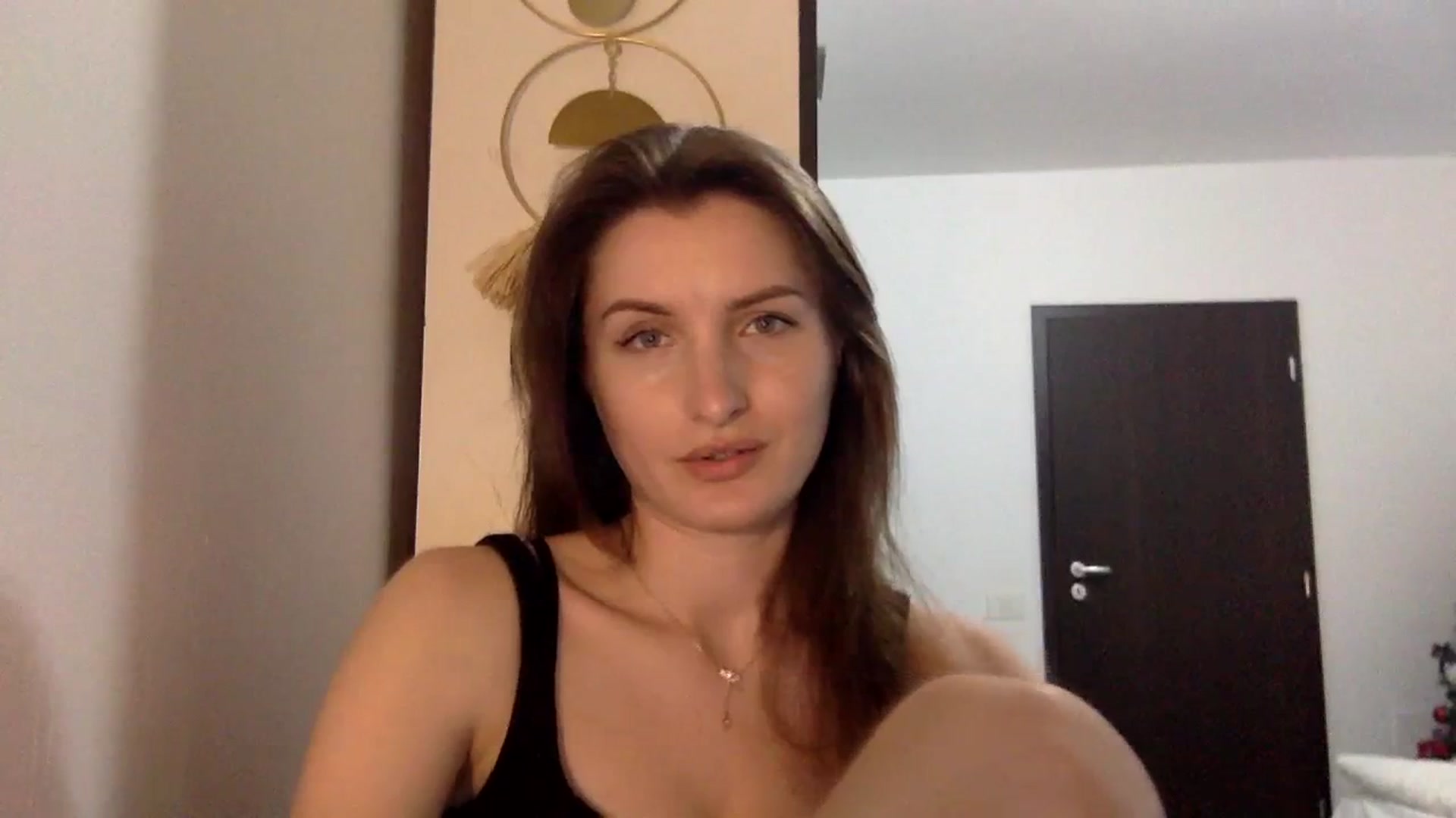 Gallery image thumbnail from EmilyRosier's myfreecams stream on, 03/30/2024, 21:32 image 14 of 20