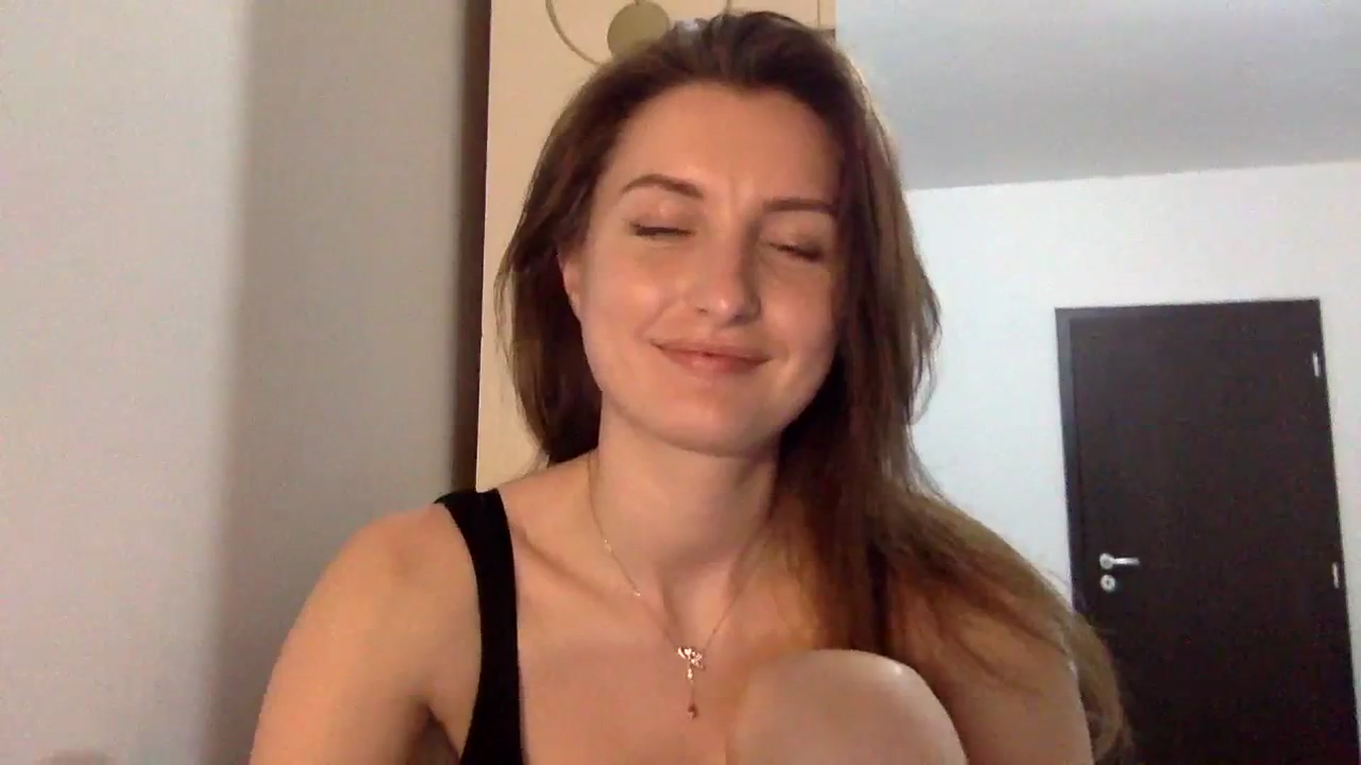 Gallery image thumbnail from EmilyRosier's myfreecams stream on, 03/30/2024, 22:48 image 19 of 20