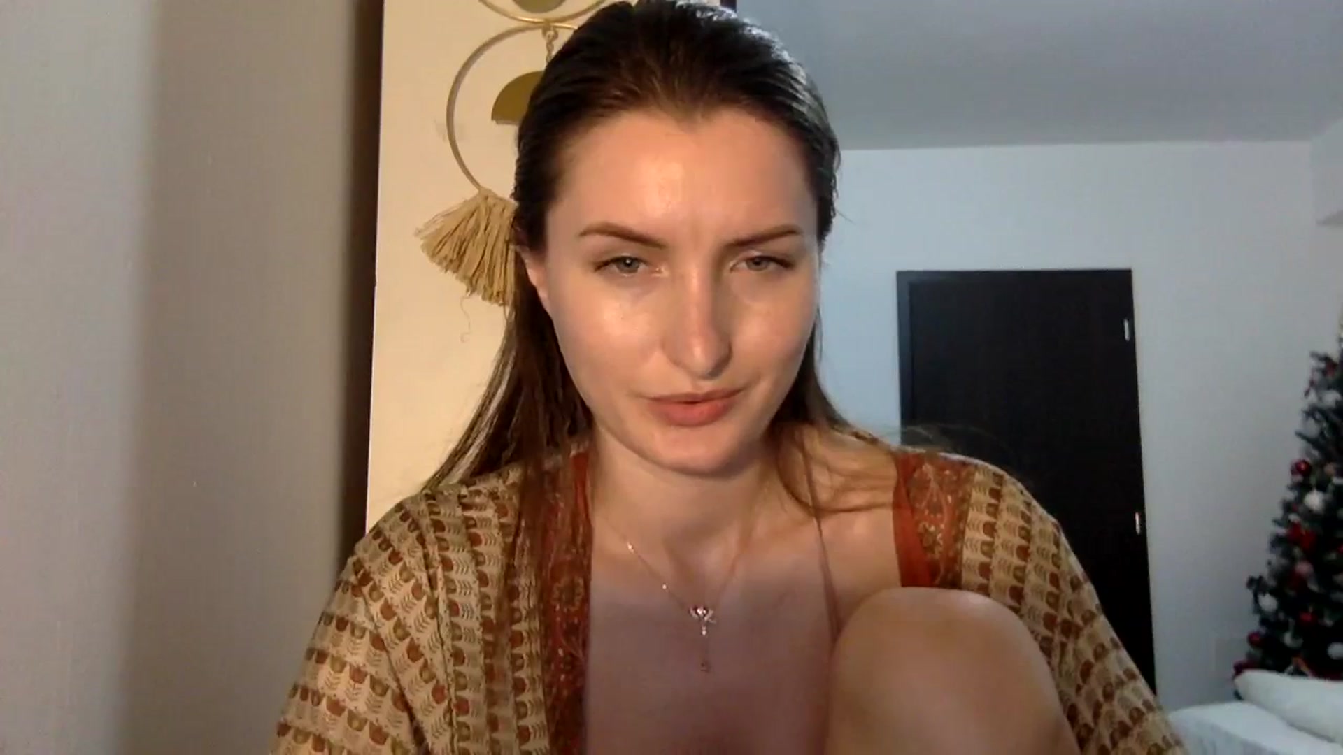 Gallery image thumbnail from EmilyRosier's myfreecams stream on, 03/31/2024, 21:33 image 3 of 20