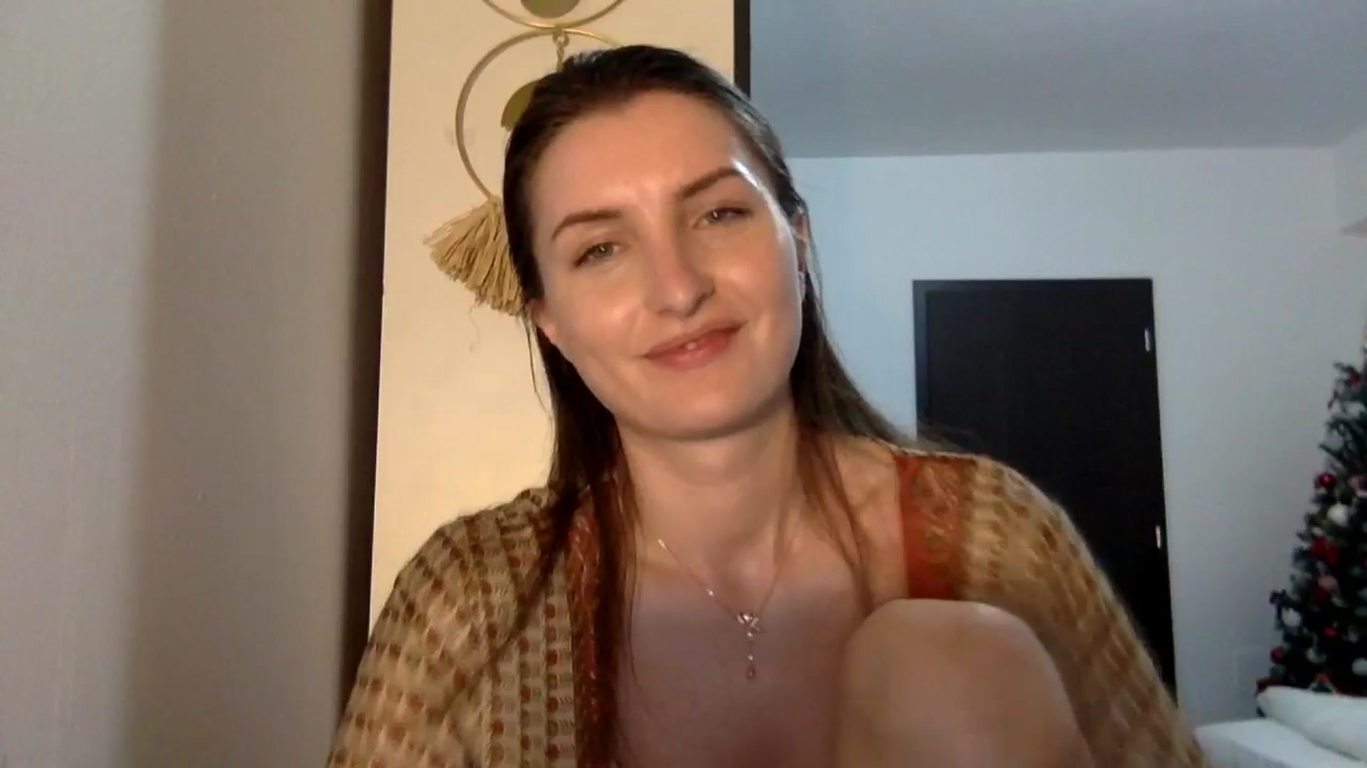Gallery image thumbnail from EmilyRosier's myfreecams stream on, 03/31/2024, 21:33 image 15 of 20
