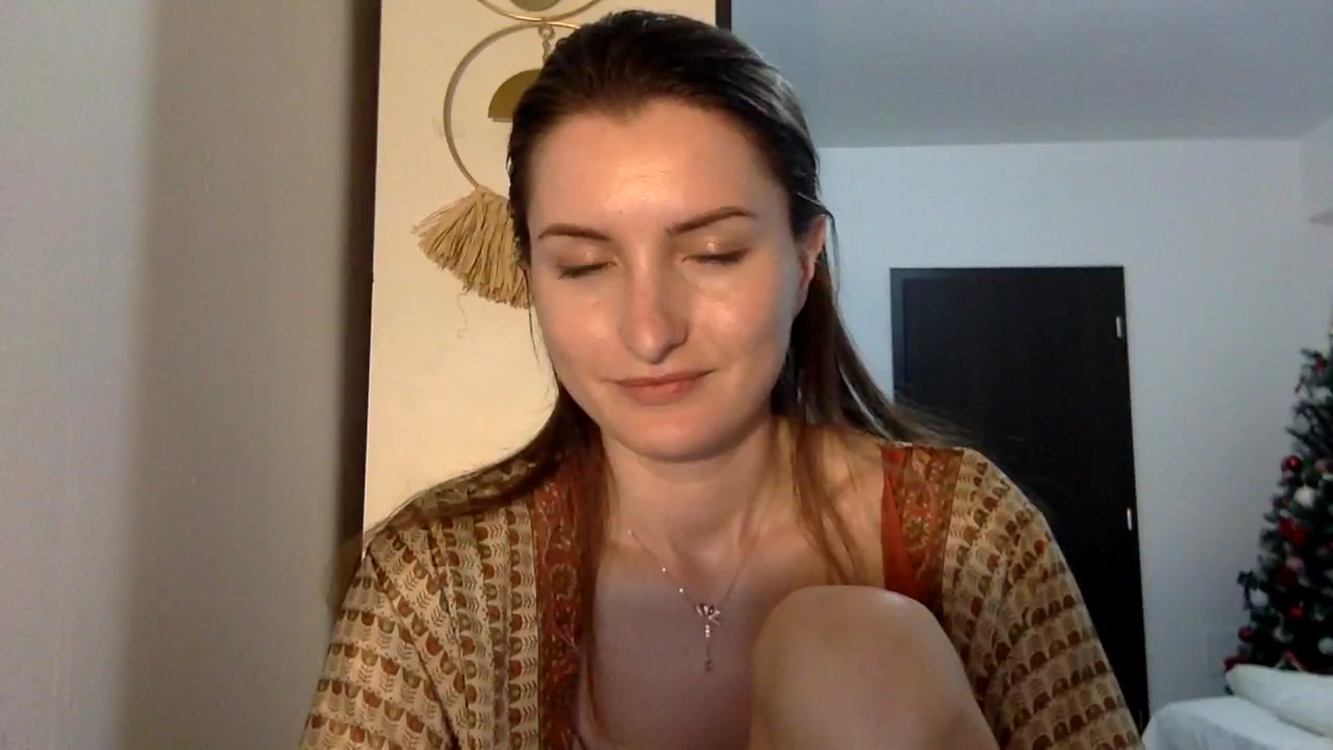 Gallery image thumbnail from EmilyRosier's myfreecams stream on, 03/31/2024, 21:33 image 12 of 20