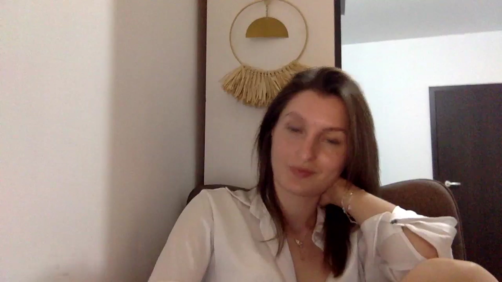 Gallery image thumbnail from EmilyRosier's myfreecams stream on, 04/10/2024, 20:58 image 11 of 20