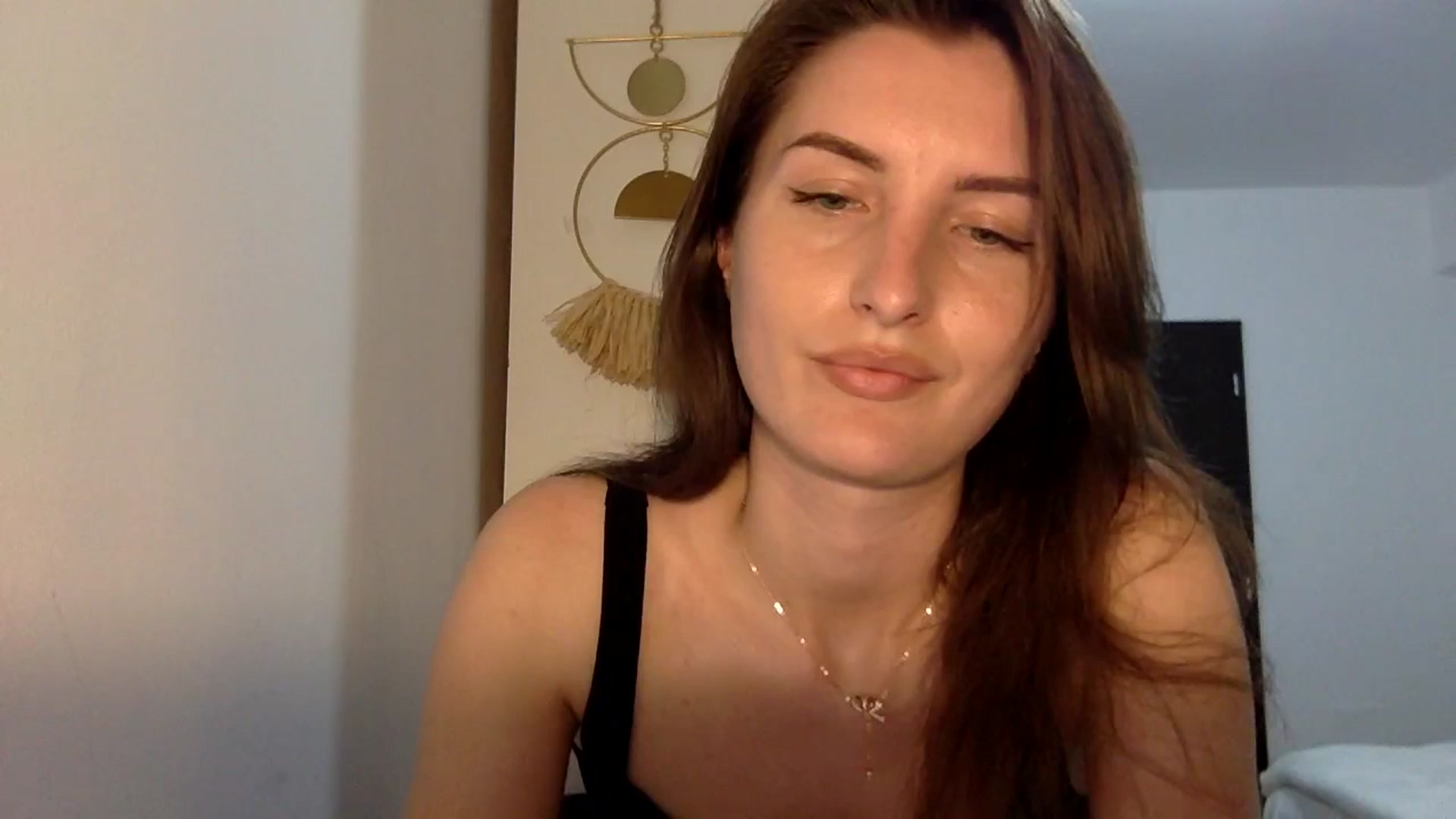 Gallery image thumbnail from EmilyRosier's myfreecams stream on, 04/21/2024, 20:25 image 18 of 20