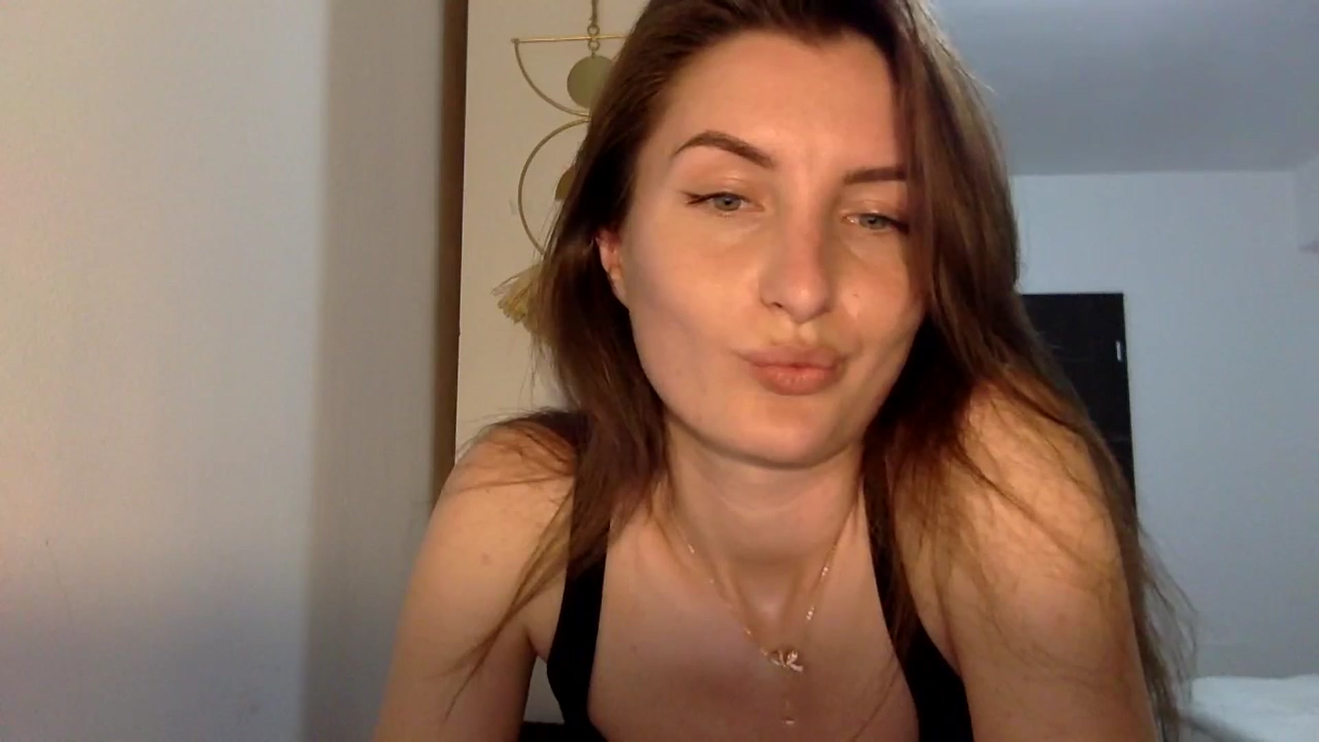 Gallery image thumbnail from EmilyRosier's myfreecams stream on, 04/21/2024, 20:25 image 4 of 20