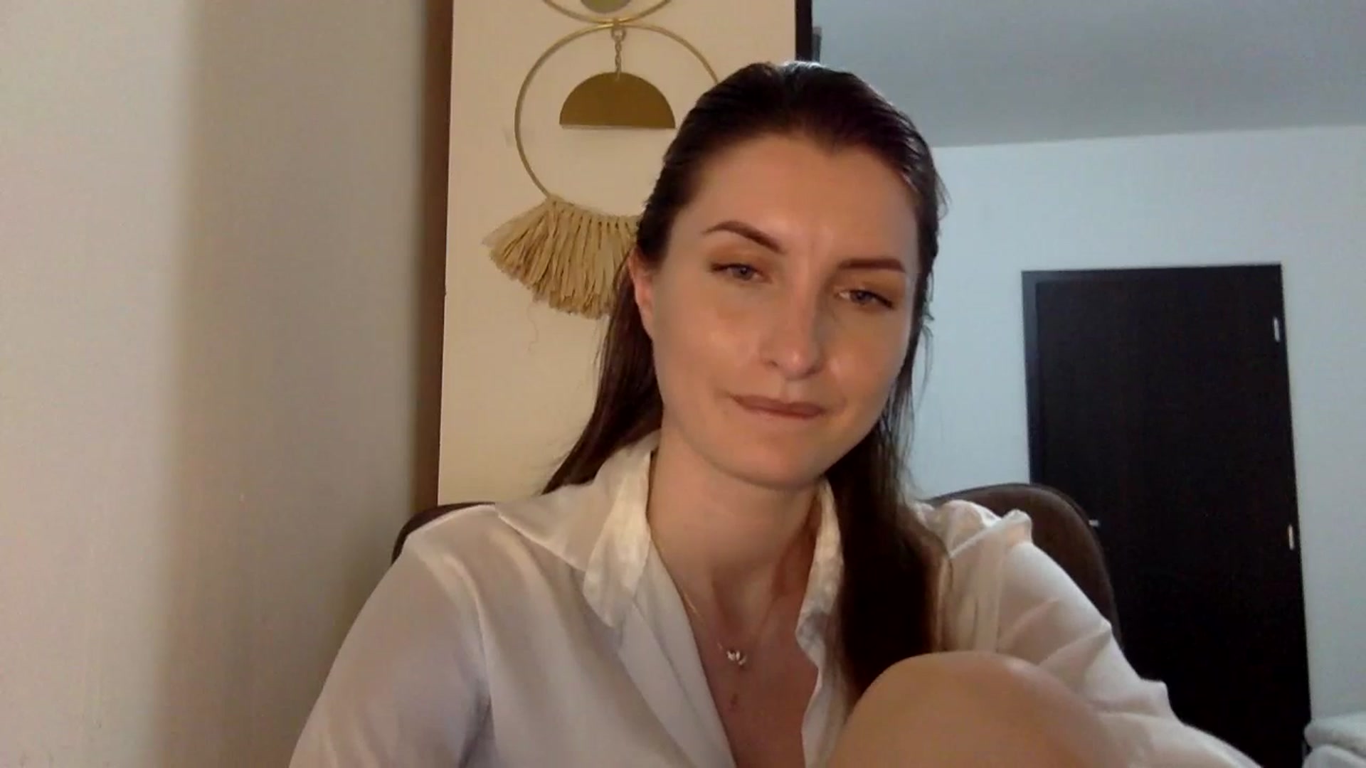 Gallery image thumbnail from EmilyRosier's myfreecams stream on, 04/22/2024, 20:22 image 9 of 20