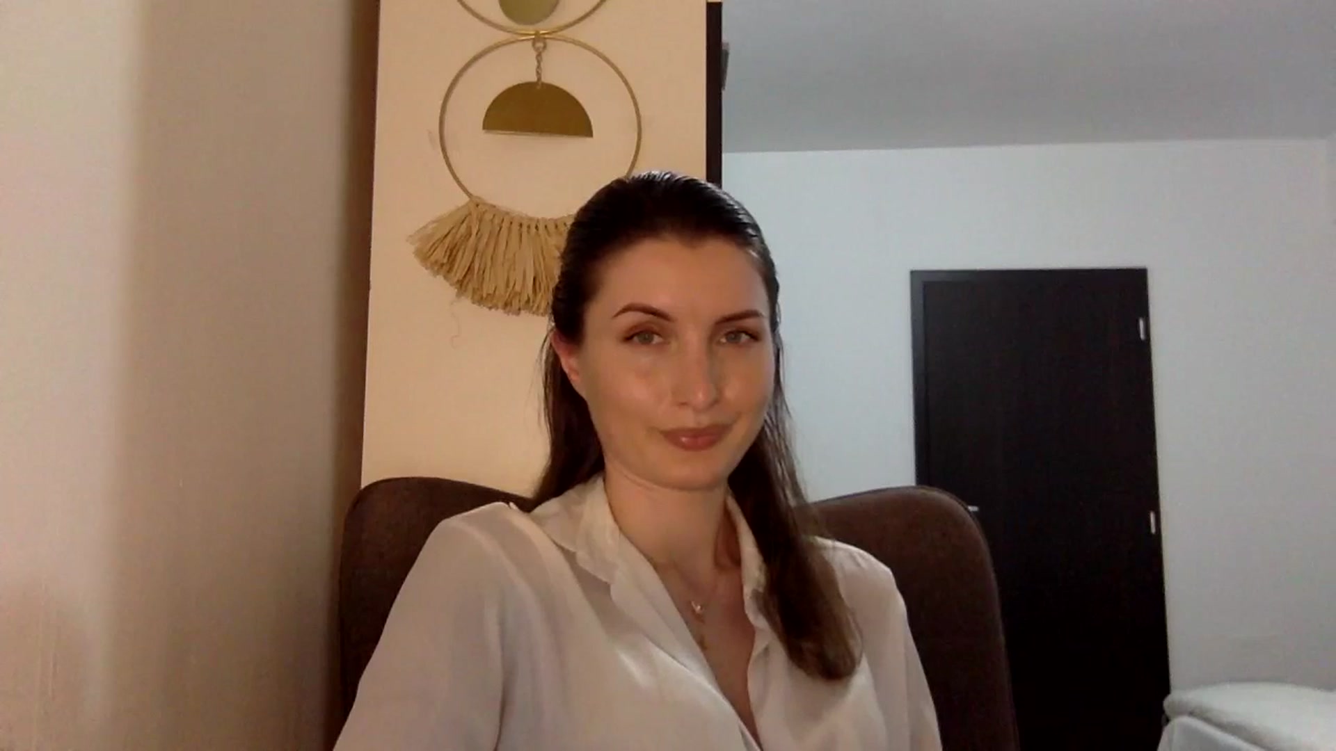 Gallery image thumbnail from EmilyRosier's myfreecams stream on, 04/22/2024, 20:22 image 3 of 20