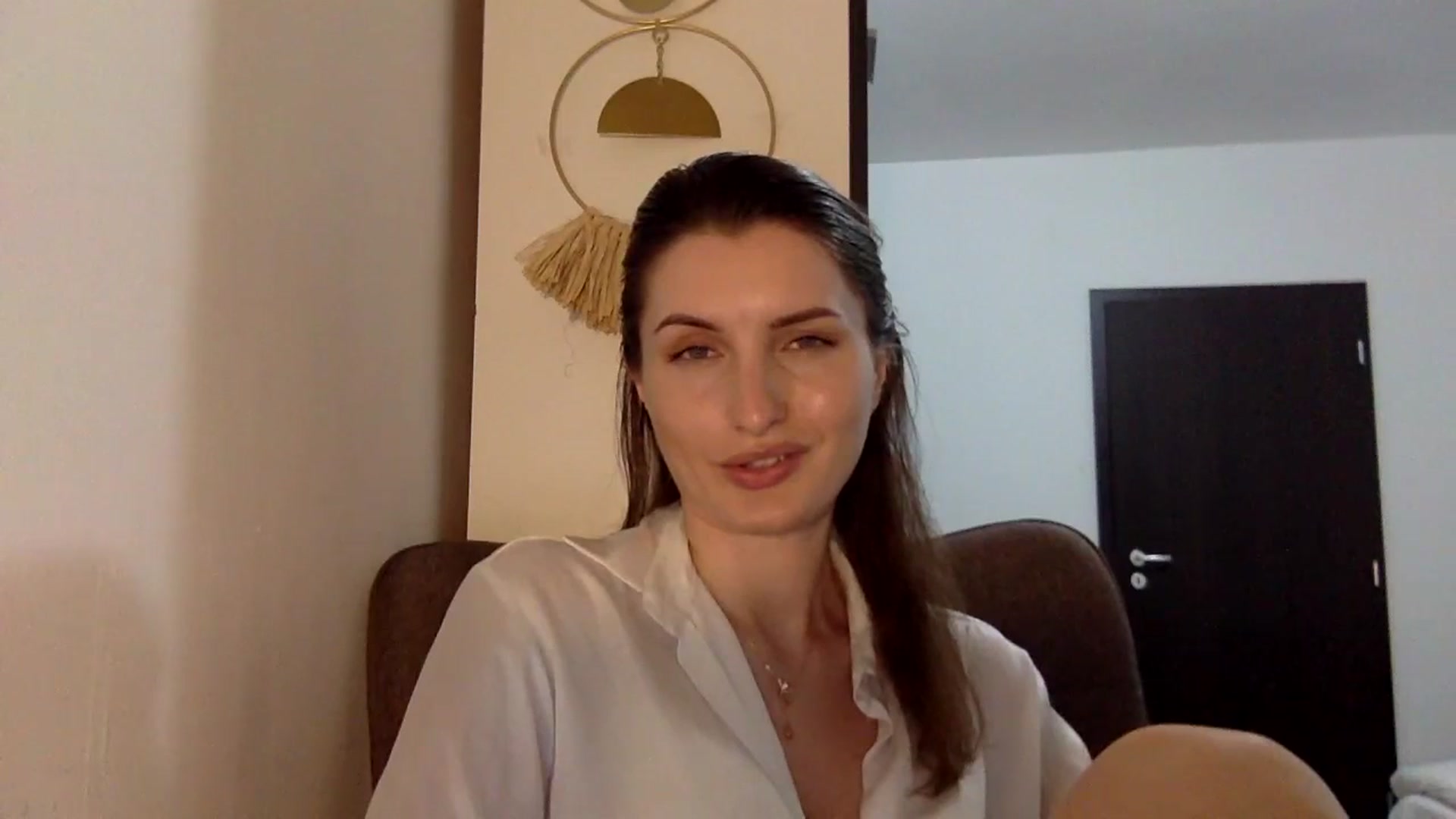 Gallery image thumbnail from EmilyRosier's myfreecams stream on, 04/22/2024, 20:22 image 8 of 20