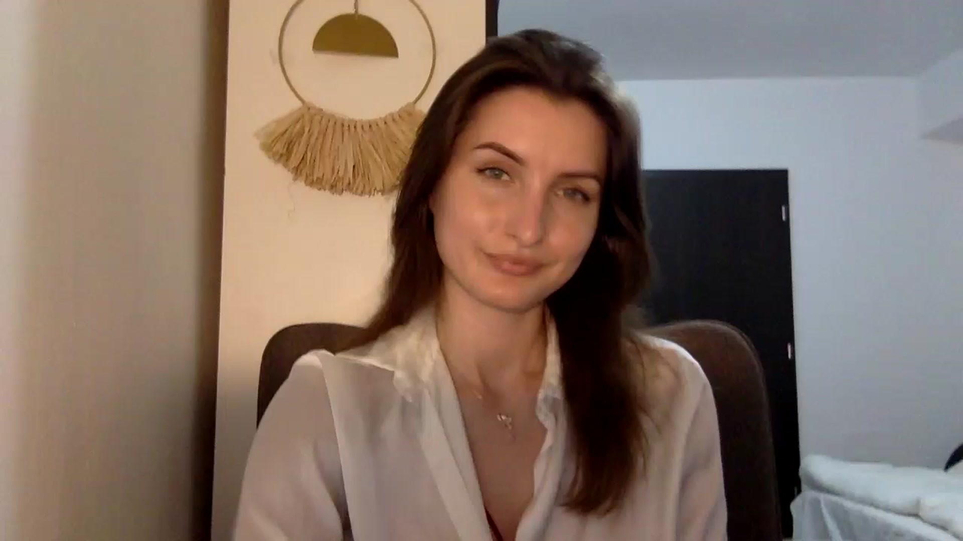 Gallery image thumbnail from EmilyRosier's myfreecams stream on, 04/23/2024, 20:03 image 15 of 20