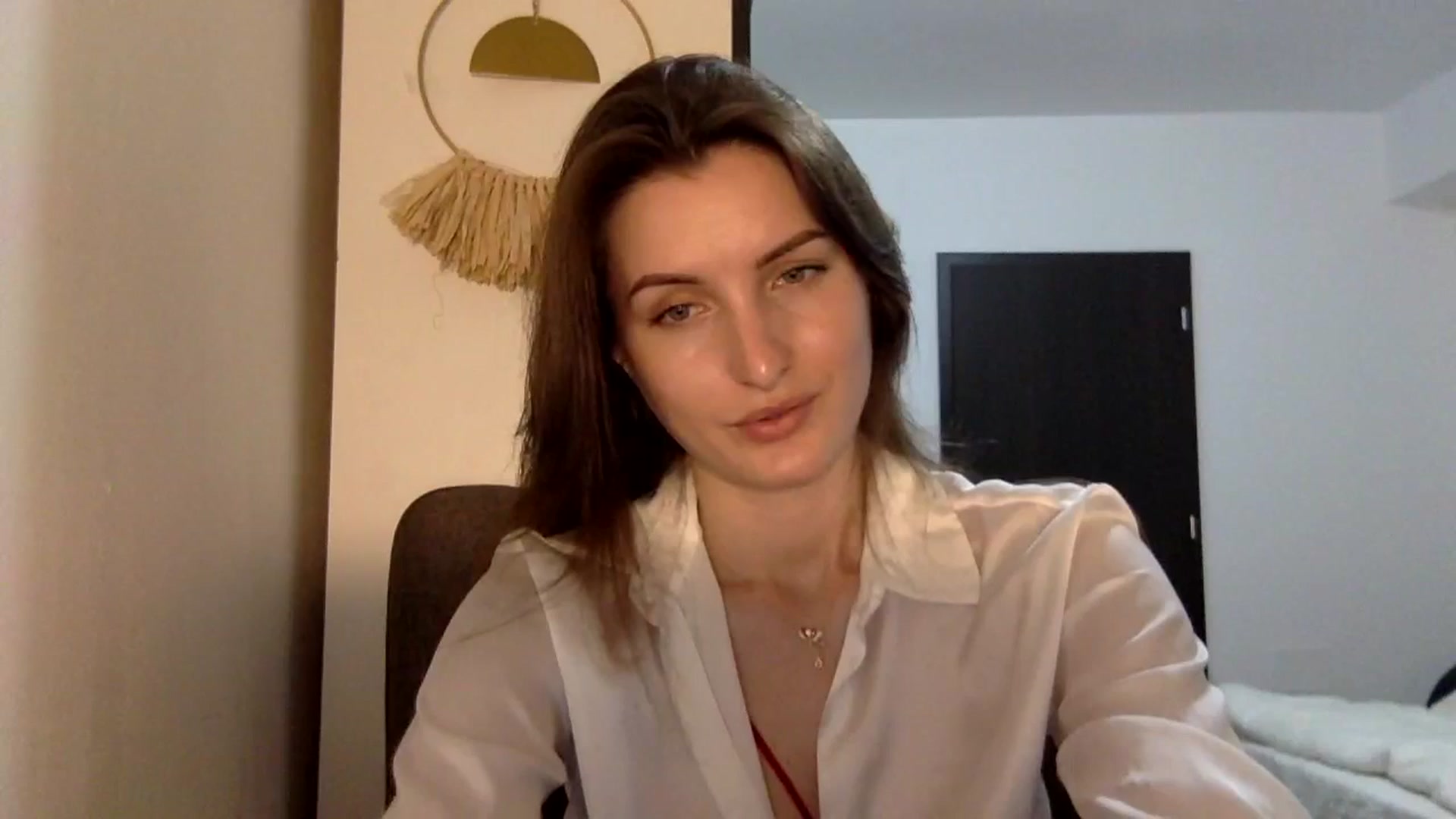 Gallery image thumbnail from EmilyRosier's myfreecams stream on, 04/23/2024, 20:03 image 11 of 20