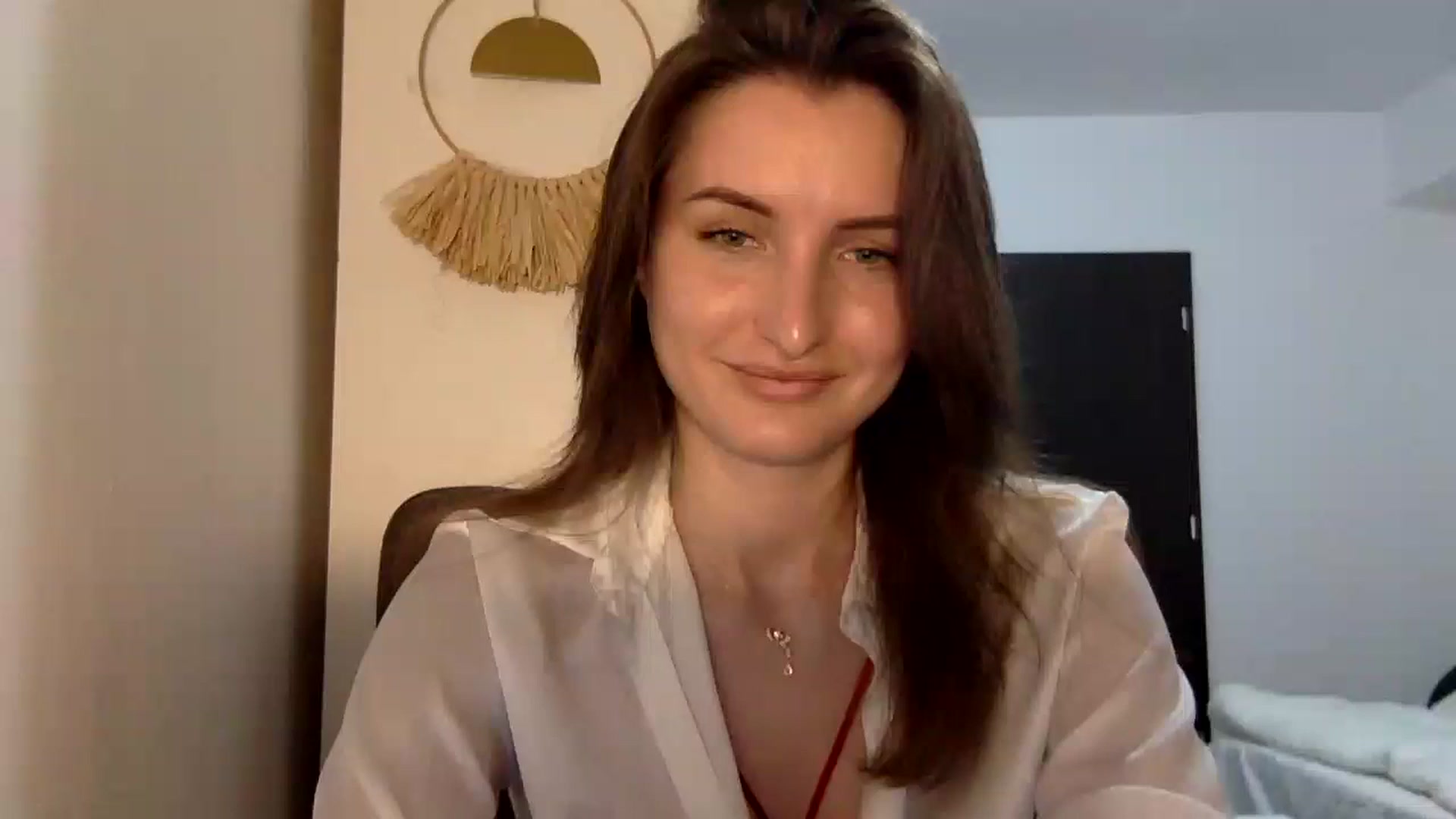 Gallery image thumbnail from EmilyRosier's myfreecams stream on, 04/23/2024, 20:03 image 20 of 20