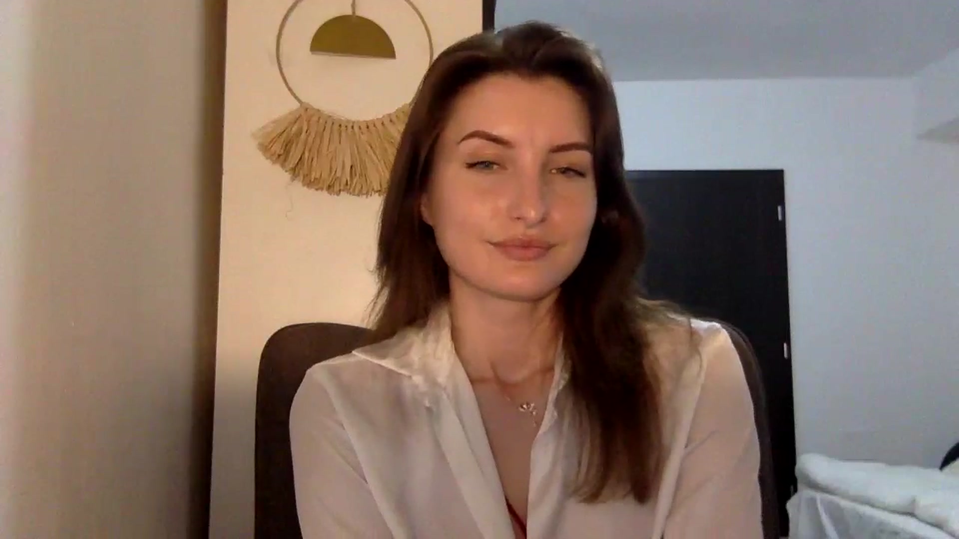 Gallery image thumbnail from EmilyRosier's myfreecams stream on, 04/23/2024, 20:03 image 6 of 20