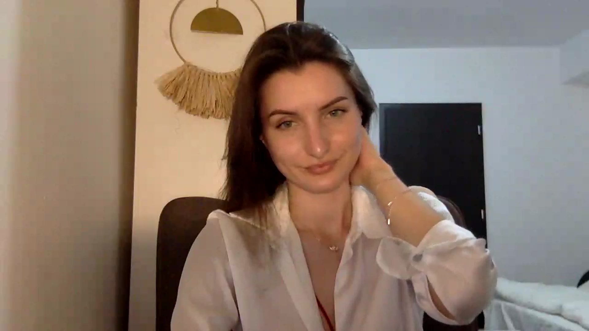 Gallery image thumbnail from EmilyRosier's myfreecams stream on, 04/23/2024, 20:03 image 9 of 20
