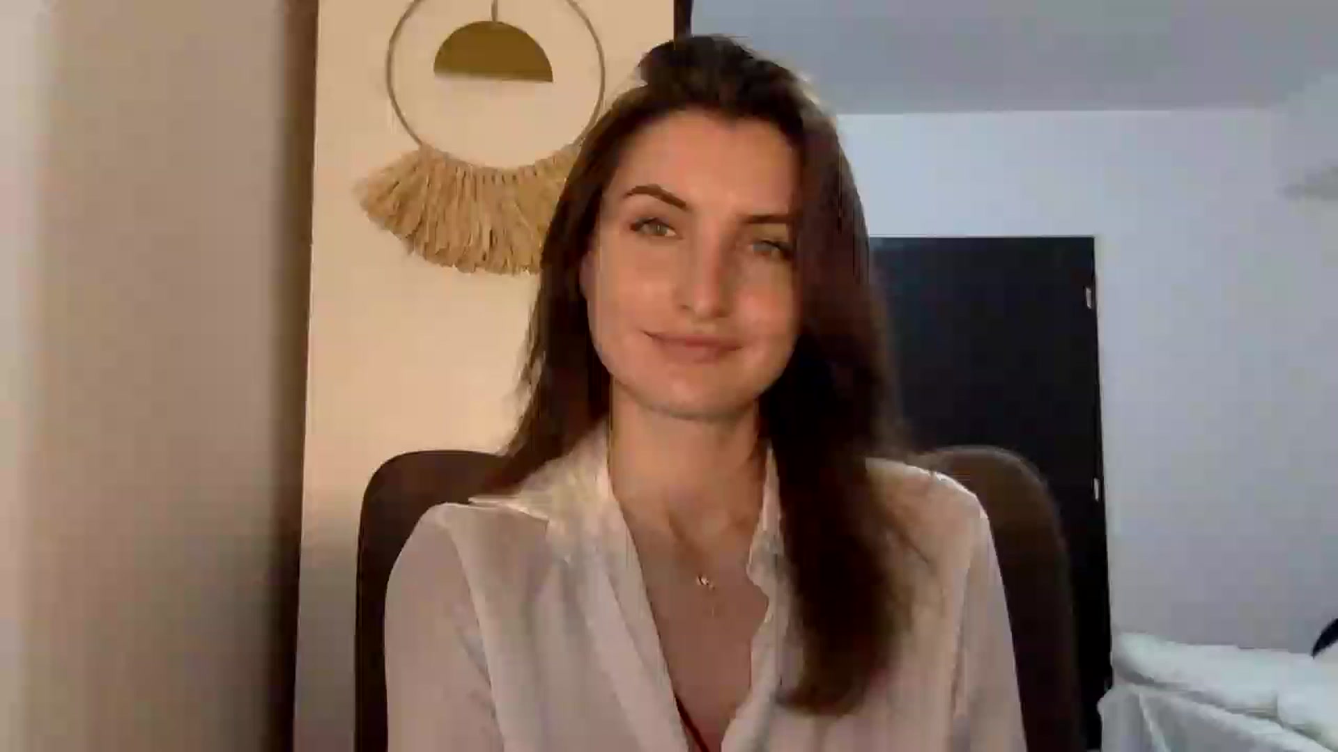 Gallery image thumbnail from EmilyRosier's myfreecams stream on, 04/23/2024, 20:03 image 18 of 20