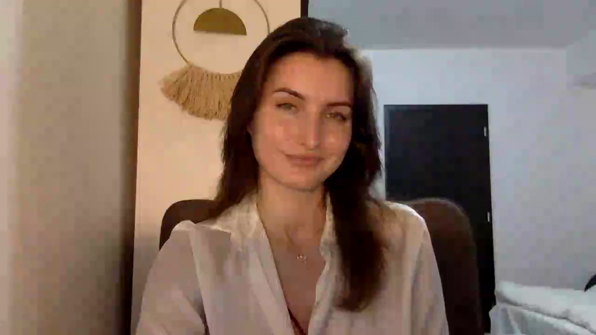 Gallery image thumbnail from EmilyRosier's myfreecams stream on, 04/23/2024, 20:03 image 16 of 20