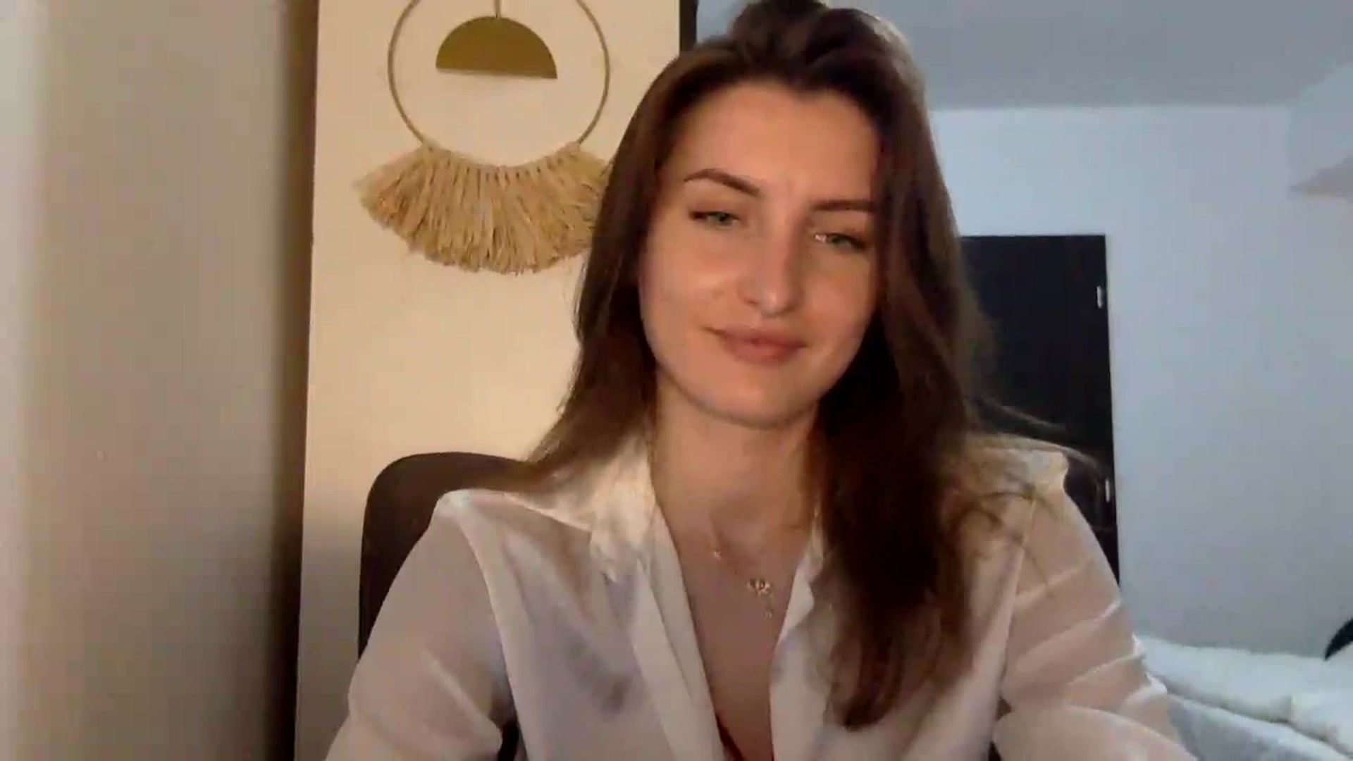 Gallery image thumbnail from EmilyRosier's myfreecams stream on, 04/23/2024, 20:03 image 4 of 20
