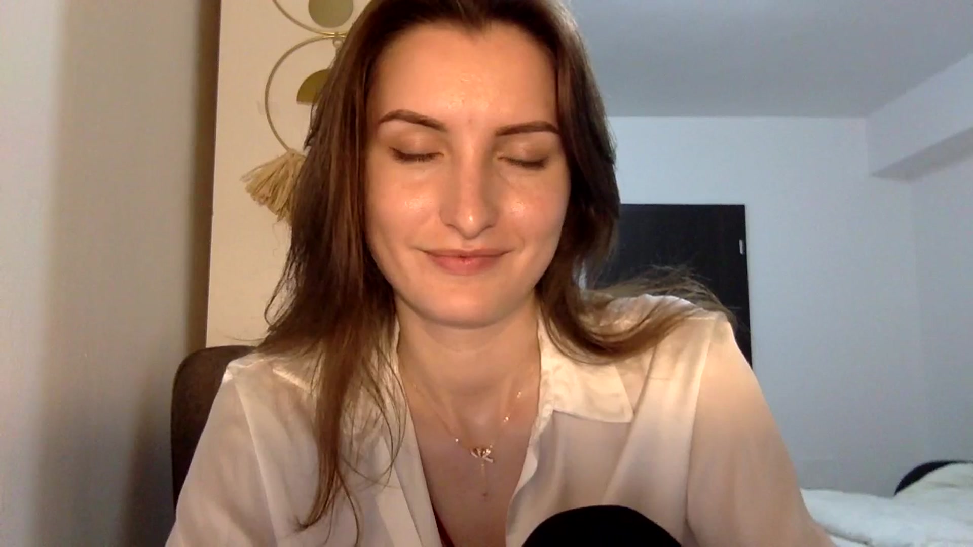 Gallery image thumbnail from EmilyRosier's myfreecams stream on, 04/23/2024, 21:16 image 15 of 20