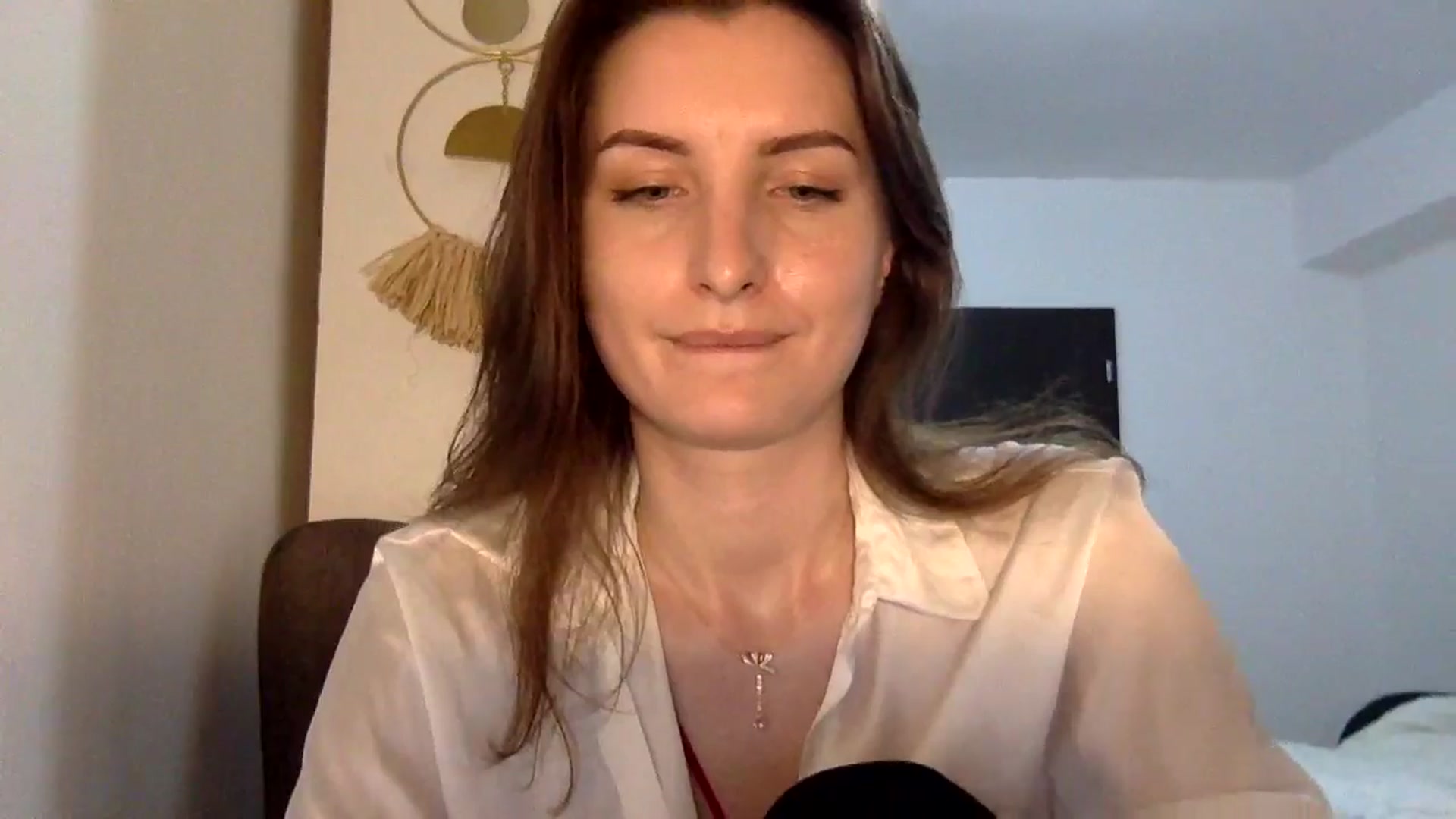 Gallery image thumbnail from EmilyRosier's myfreecams stream on, 04/23/2024, 21:16 image 14 of 20