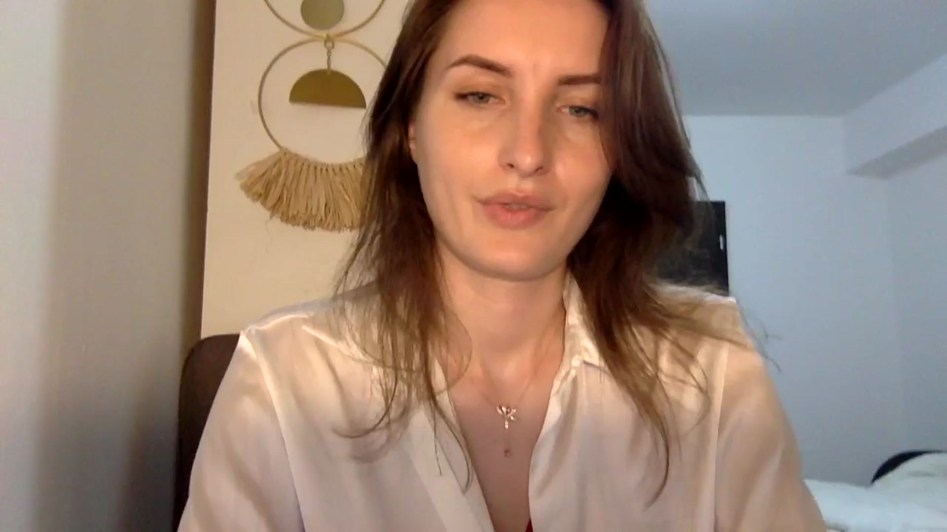 Gallery image thumbnail from EmilyRosier's myfreecams stream on, 04/23/2024, 21:16 image 19 of 20