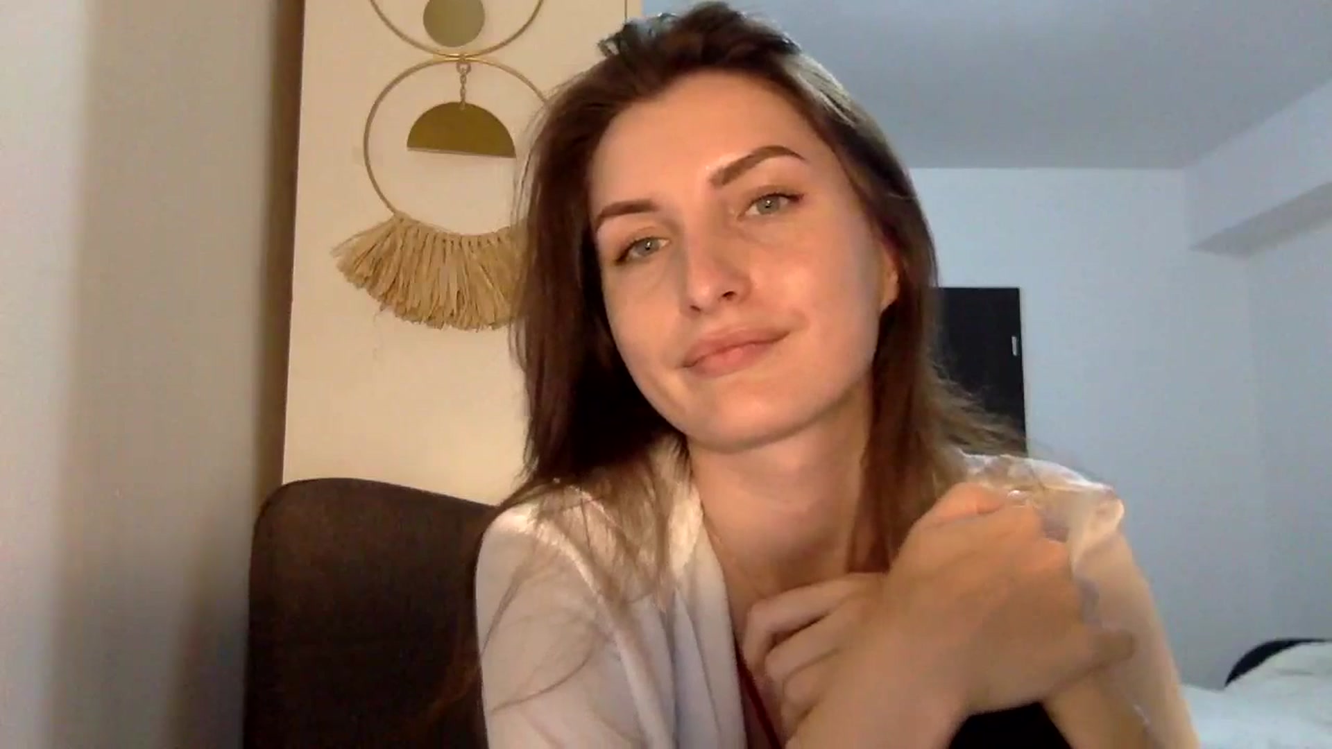 Gallery image thumbnail from EmilyRosier's myfreecams stream on, 04/23/2024, 21:16 image 4 of 20