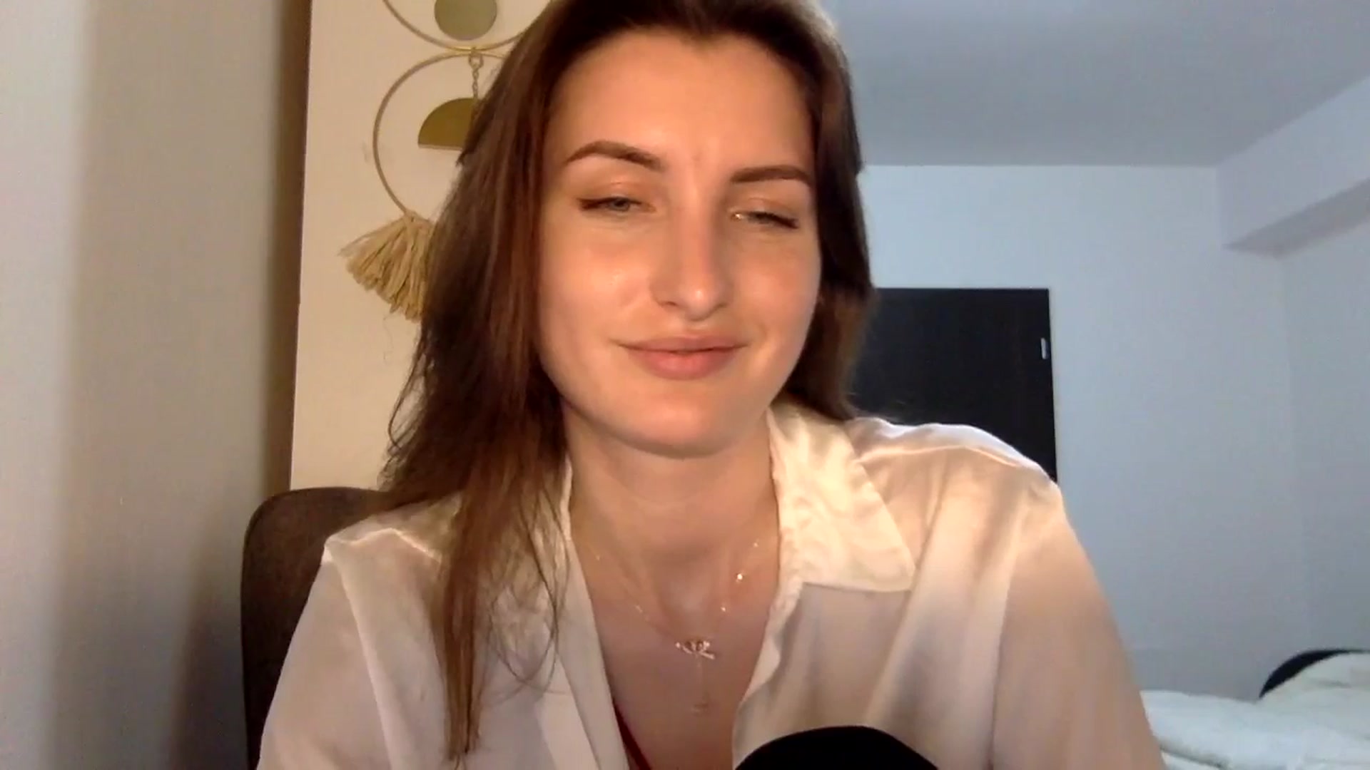 Gallery image thumbnail from EmilyRosier's myfreecams stream on, 04/23/2024, 21:16 image 10 of 20