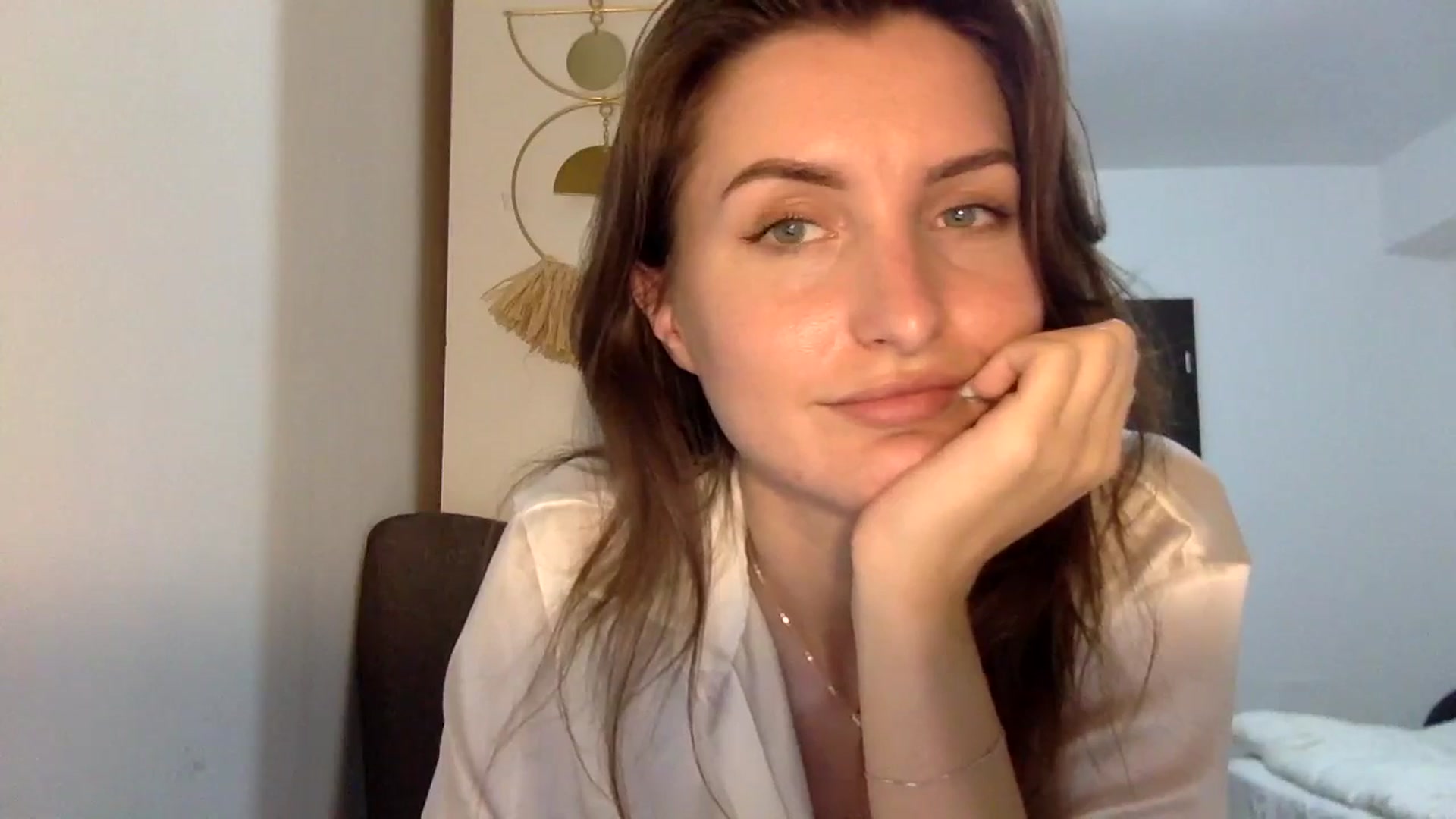 Gallery image thumbnail from EmilyRosier's myfreecams stream on, 04/26/2024, 21:29 image 14 of 20