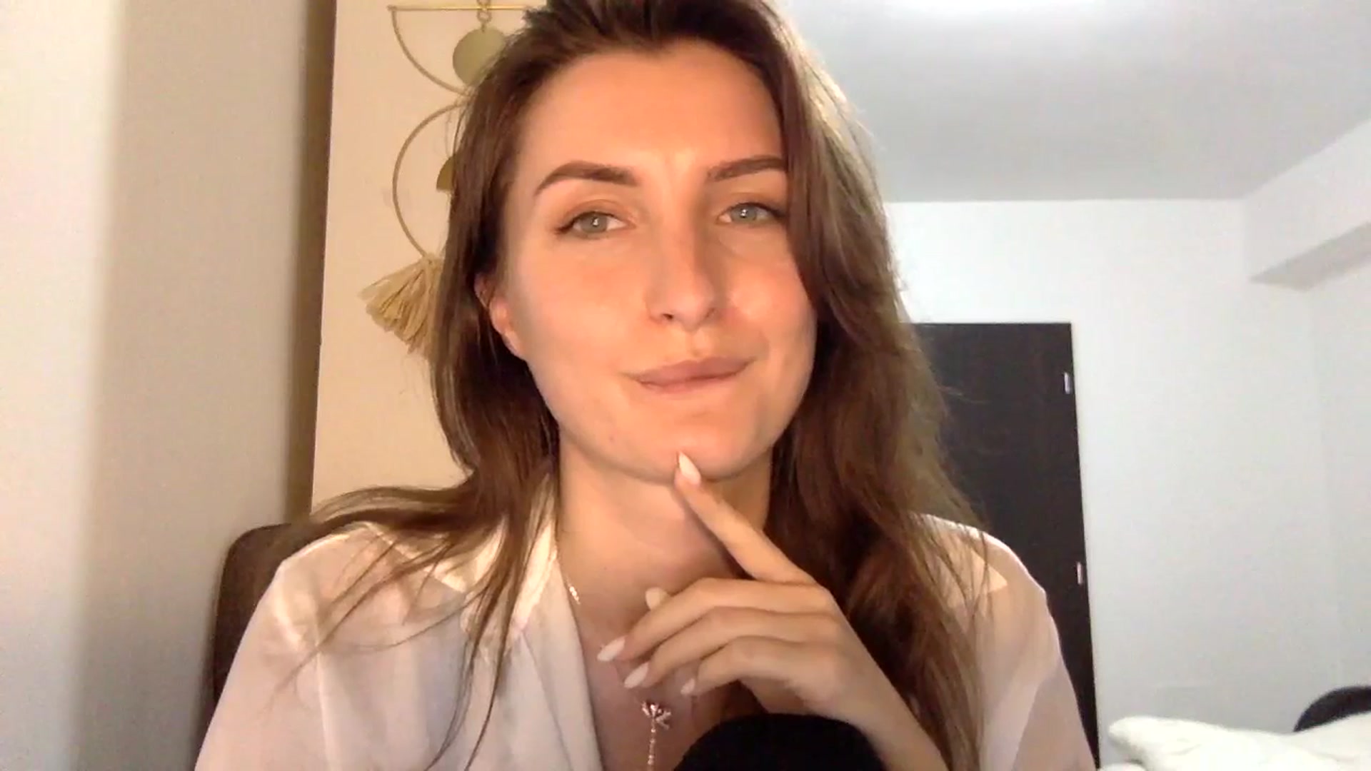 Gallery image thumbnail from EmilyRosier's myfreecams stream on, 04/26/2024, 23:15 image 15 of 20