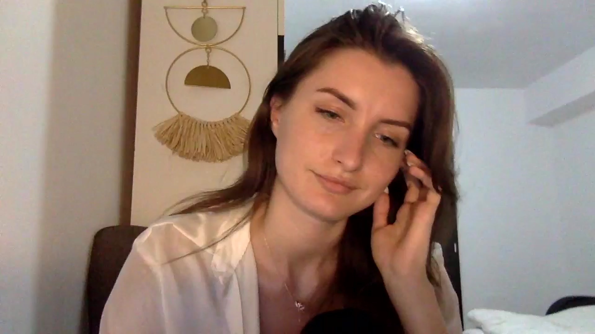 Gallery image thumbnail from EmilyRosier's myfreecams stream on, 04/26/2024, 23:15 image 1 of 20