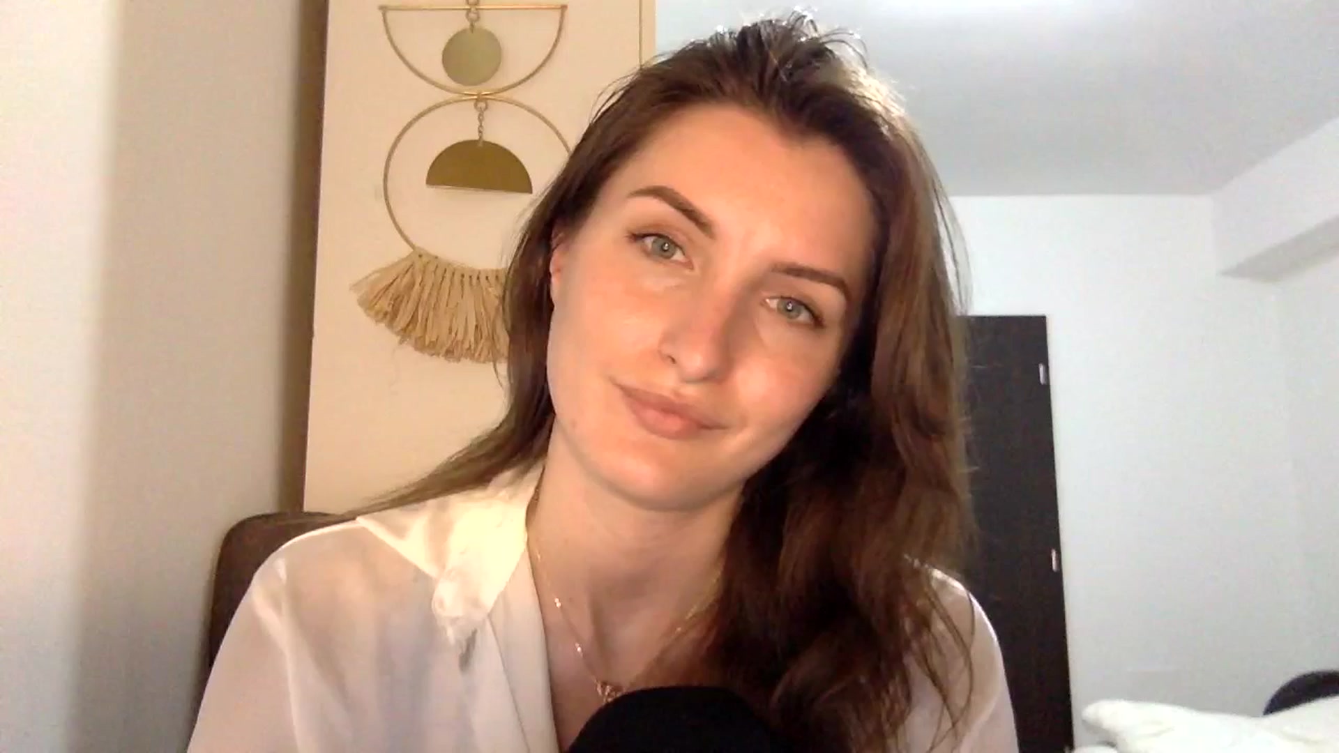 Gallery image thumbnail from EmilyRosier's myfreecams stream on, 04/26/2024, 23:15 image 13 of 20