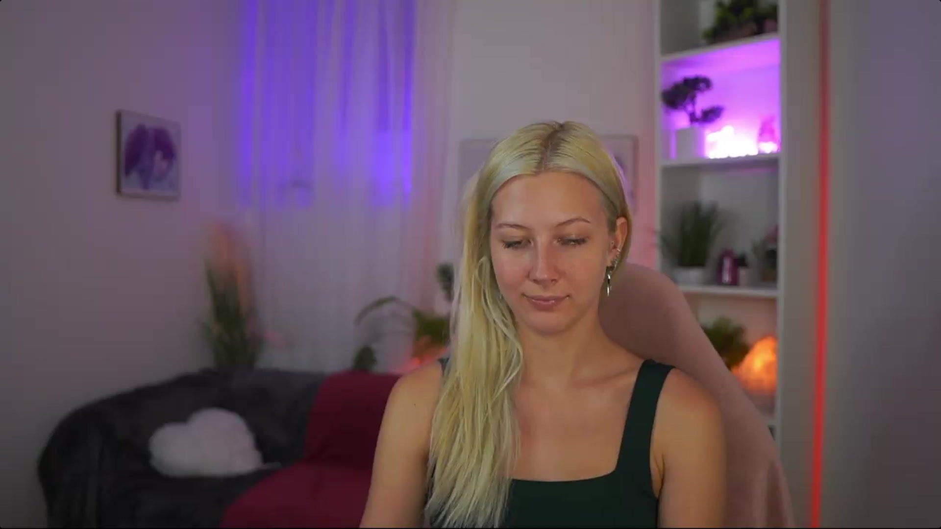 Gallery image thumbnail from EmilySwan's myfreecams stream on, 07/20/2026, 20:37 image 3 of 20