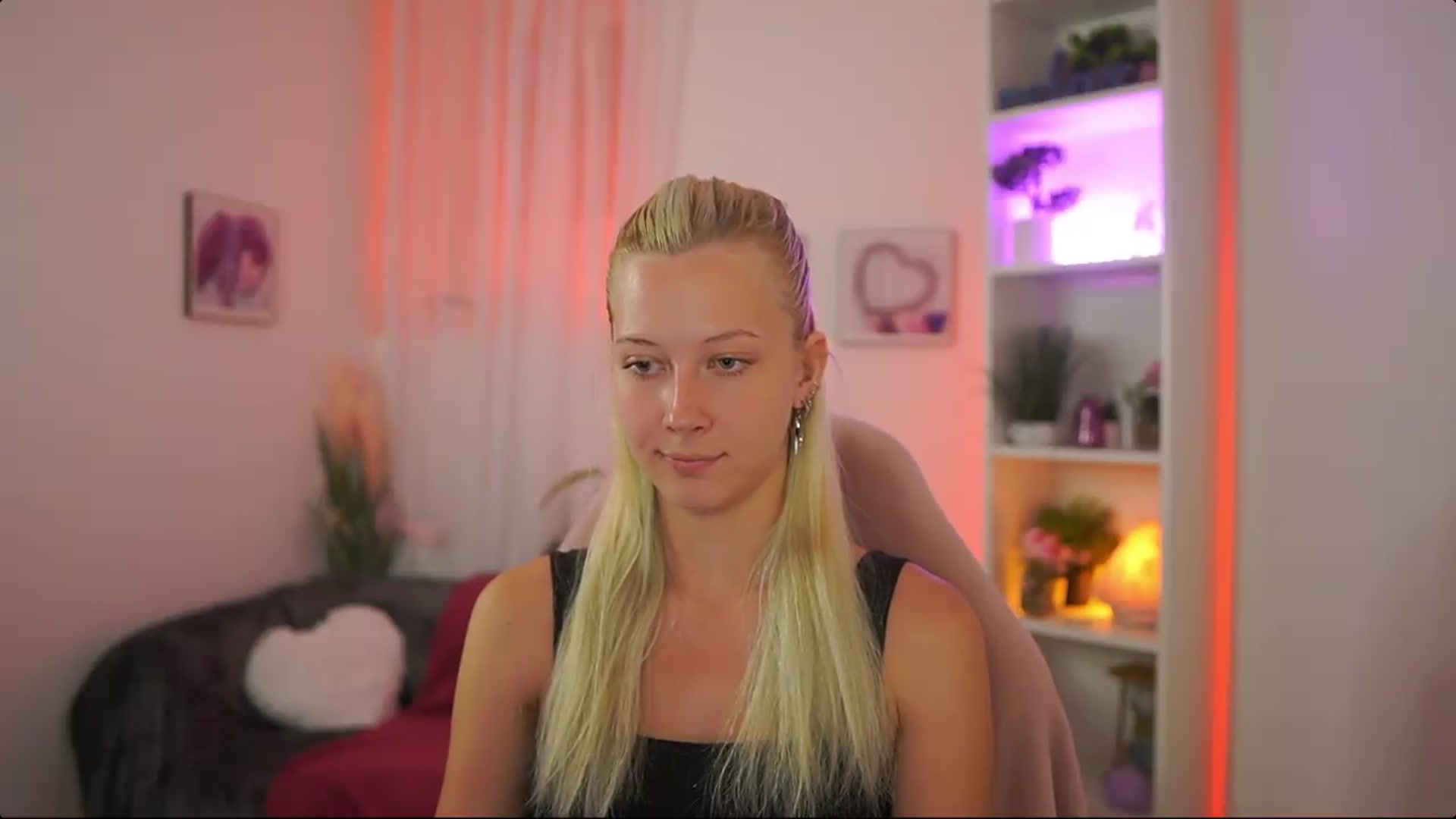 Gallery image thumbnail from EmilySwan's myfreecams stream on, 07/23/2026, 19:28 image 4 of 20