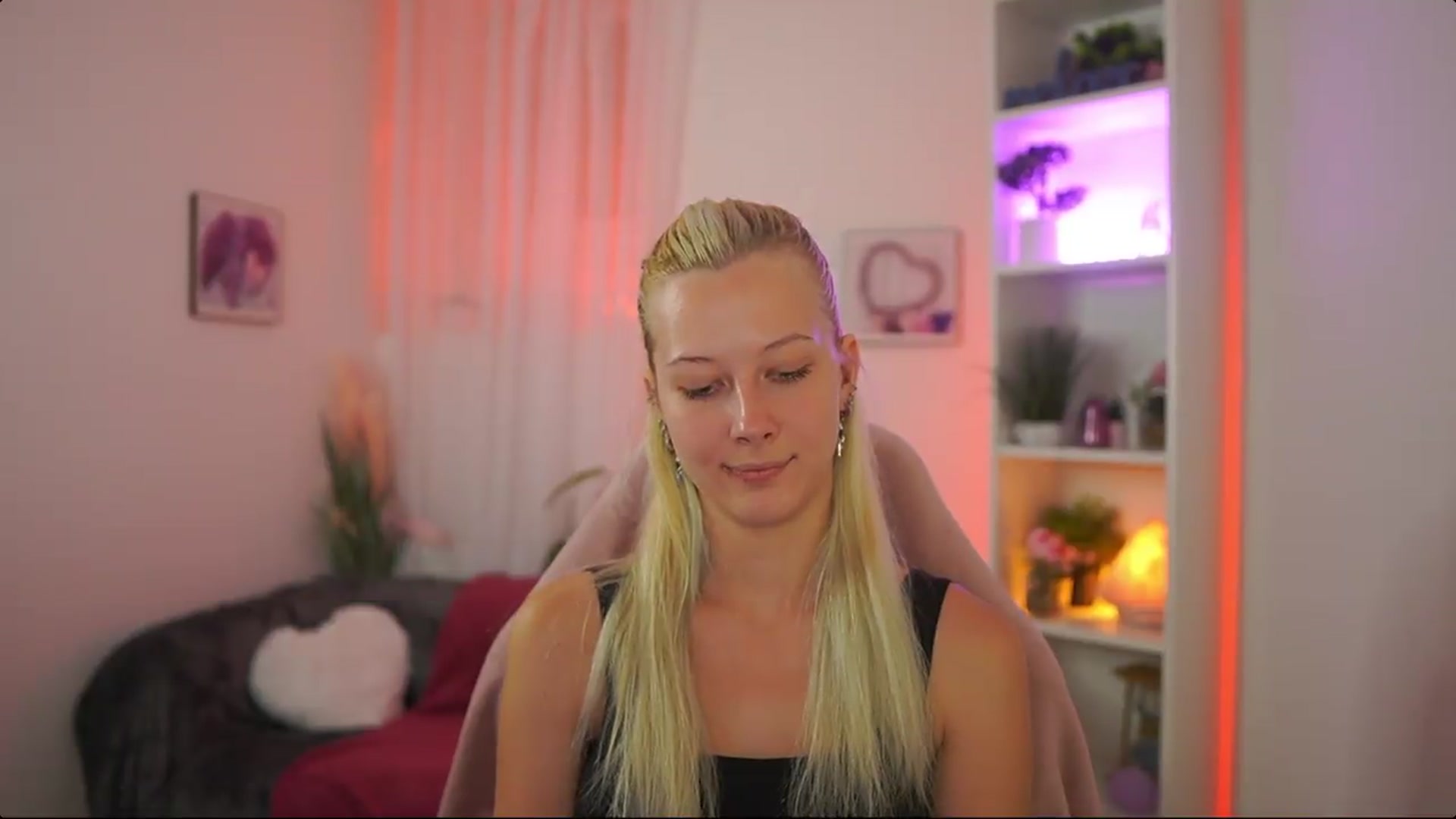 Gallery image thumbnail from EmilySwan's myfreecams stream on, 07/23/2026, 19:28 image 12 of 20