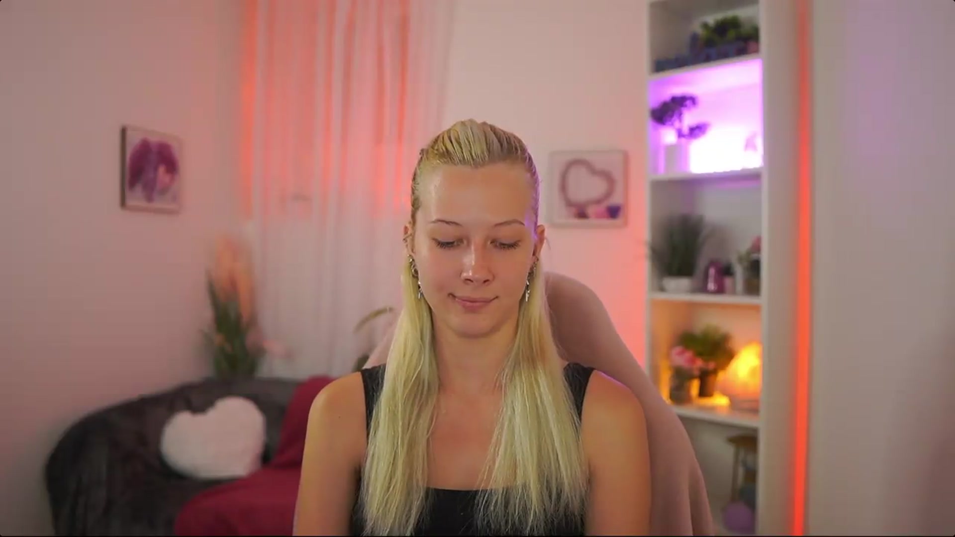 Gallery image thumbnail from EmilySwan's myfreecams stream on, 07/23/2026, 19:28 image 6 of 20