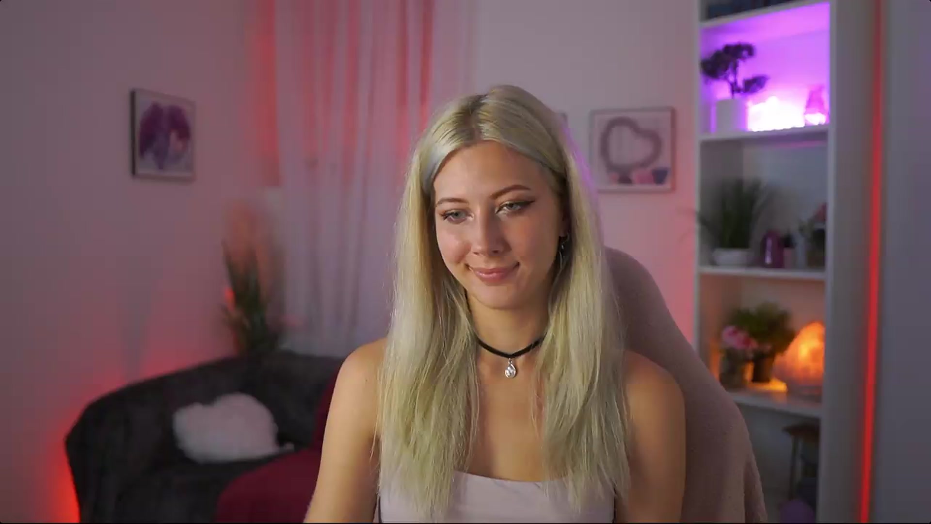 Gallery image thumbnail from EmilySwan's myfreecams stream on, 07/26/2026, 18:44 image 3 of 20