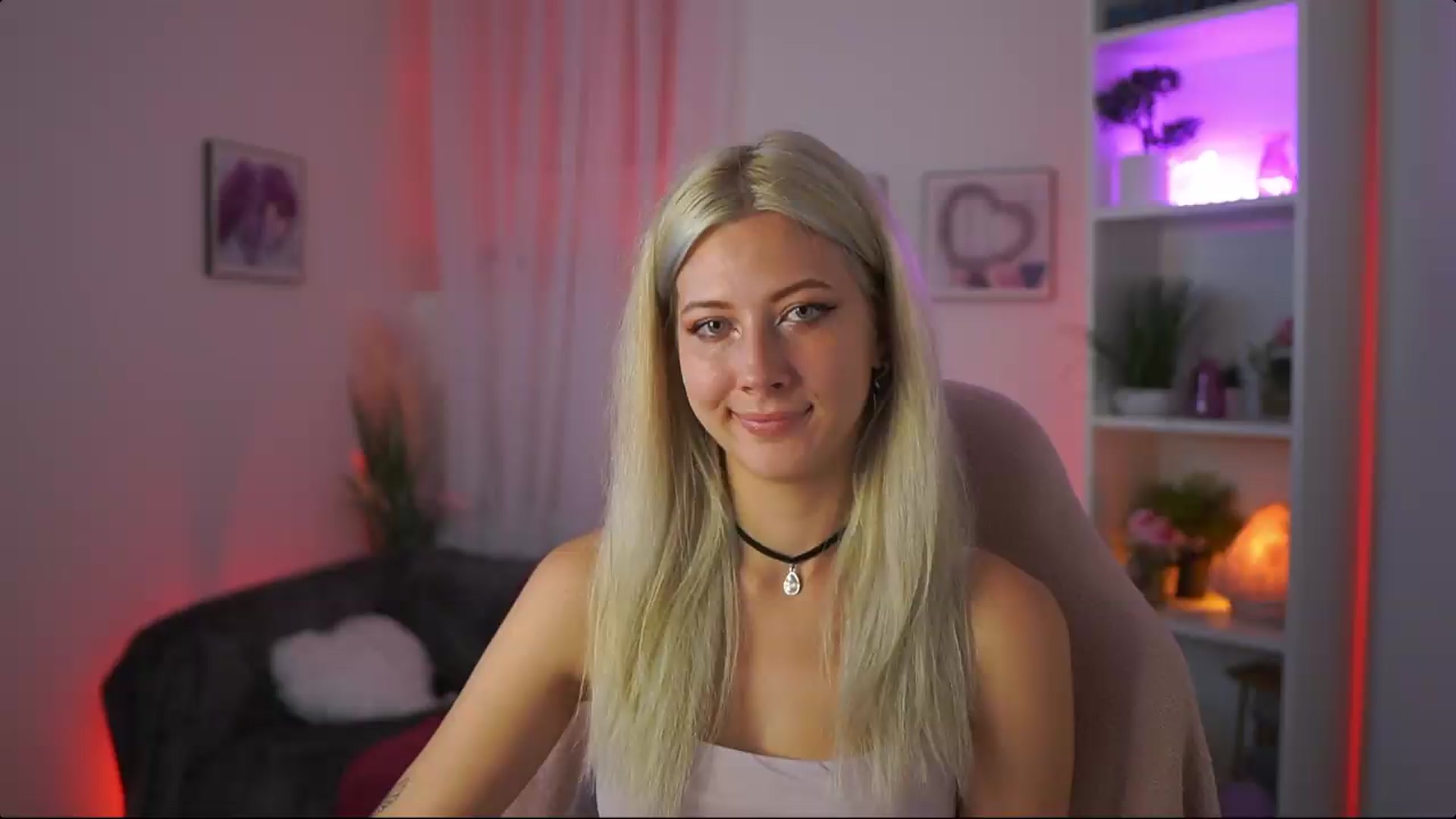 Gallery image thumbnail from EmilySwan's myfreecams stream on, 07/26/2026, 18:44 image 2 of 20