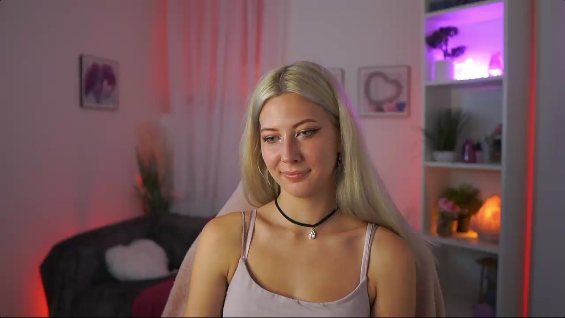 Gallery image thumbnail from EmilySwan's myfreecams stream on, 07/26/2026, 20:06 image 13 of 20