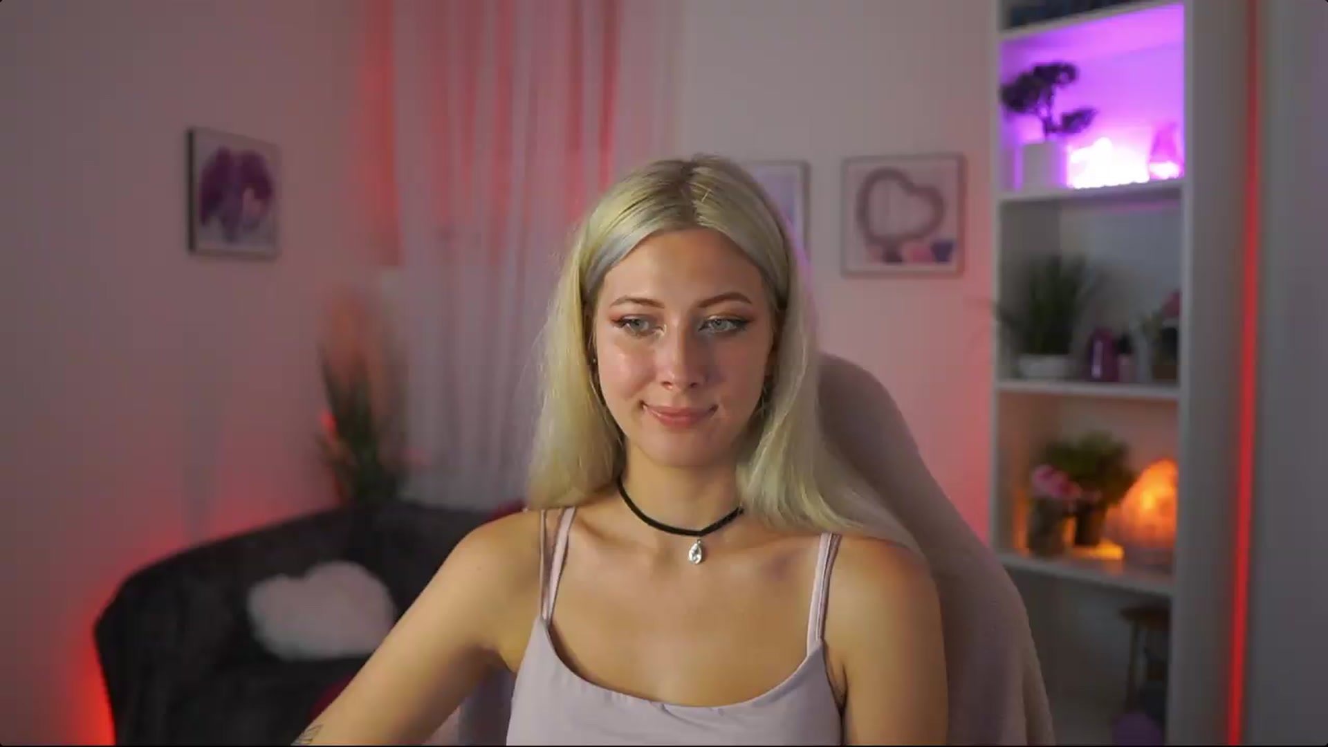 Gallery image thumbnail from EmilySwan's myfreecams stream on, 07/26/2026, 20:06 image 16 of 20