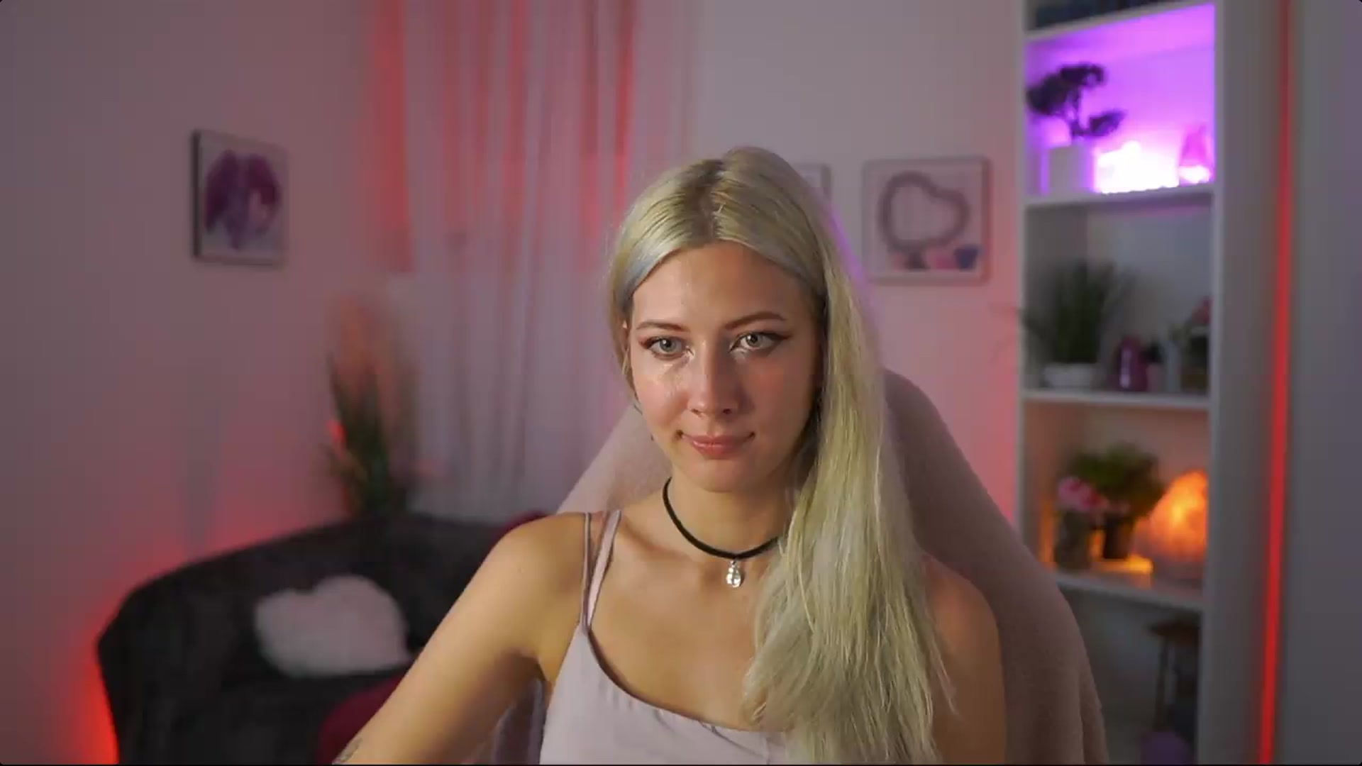 Gallery image thumbnail from EmilySwan's myfreecams stream on, 07/26/2026, 20:06 image 5 of 20