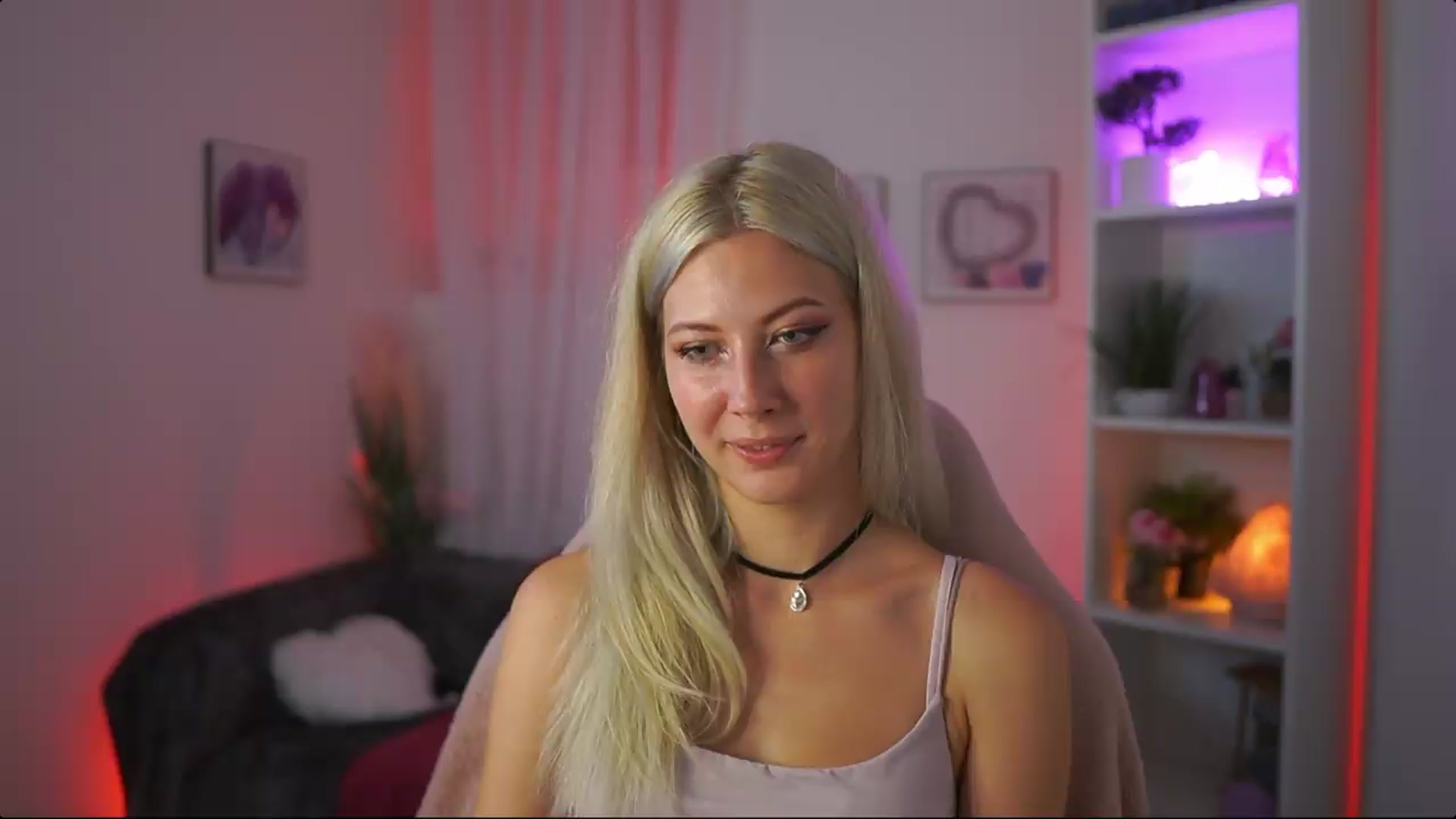 Gallery image thumbnail from EmilySwan's myfreecams stream on, 07/26/2026, 20:06 image 9 of 20