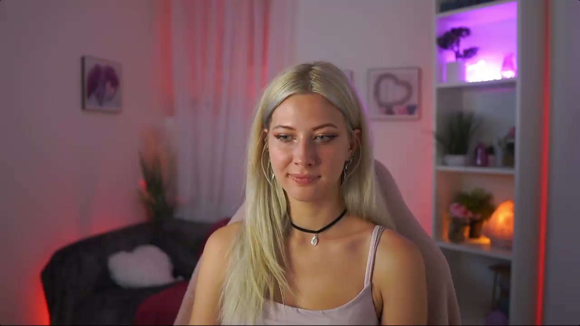Gallery image thumbnail from EmilySwan's myfreecams stream on, 07/26/2026, 20:06 image 12 of 20
